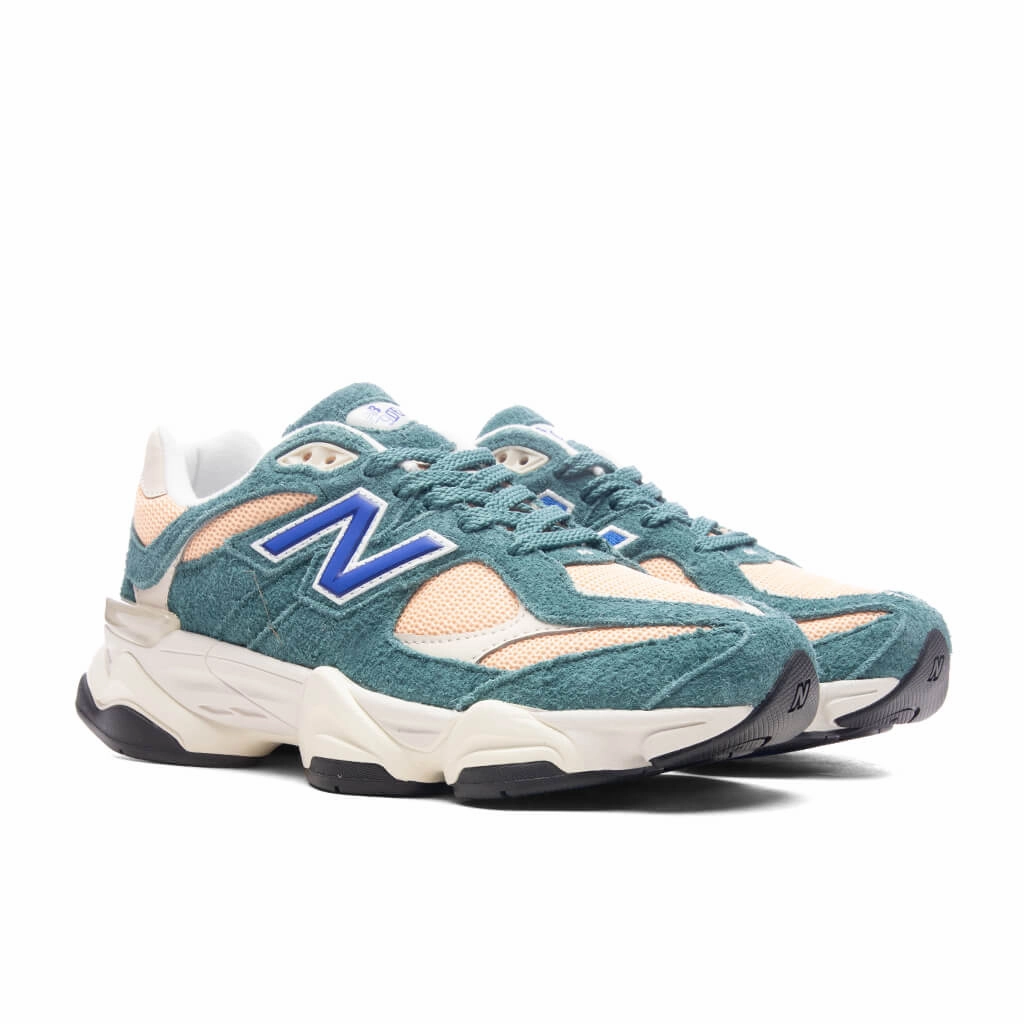 9060 (GS) - New Spruce/Peach Blossom/Team Royal