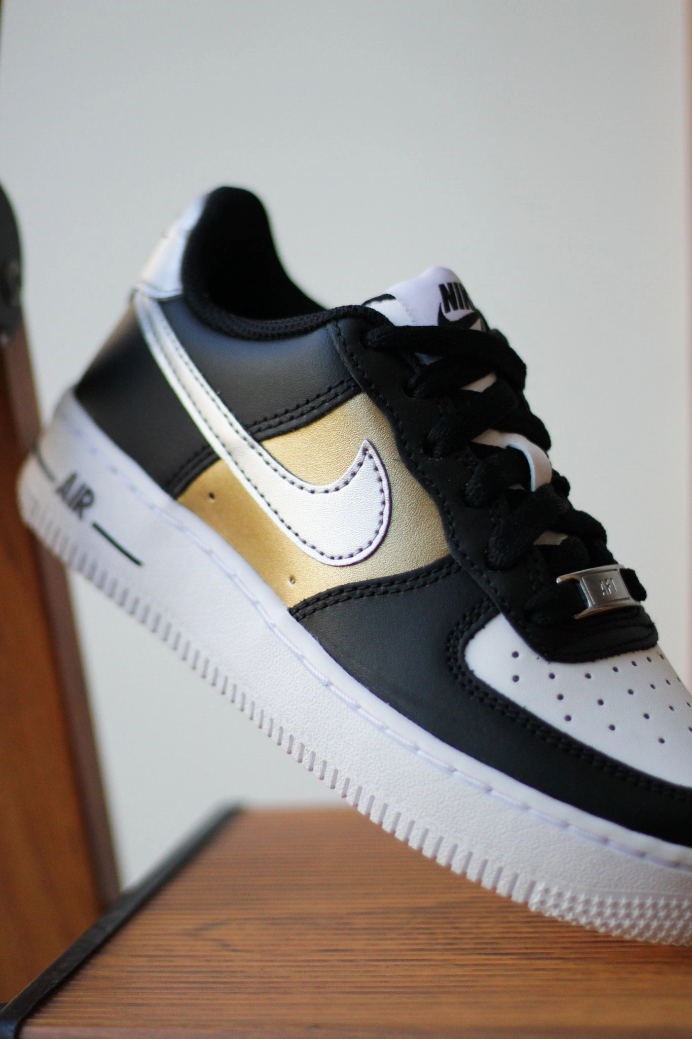 AIR FORCE 1 (GS) BLACK/METALLIC SILVER