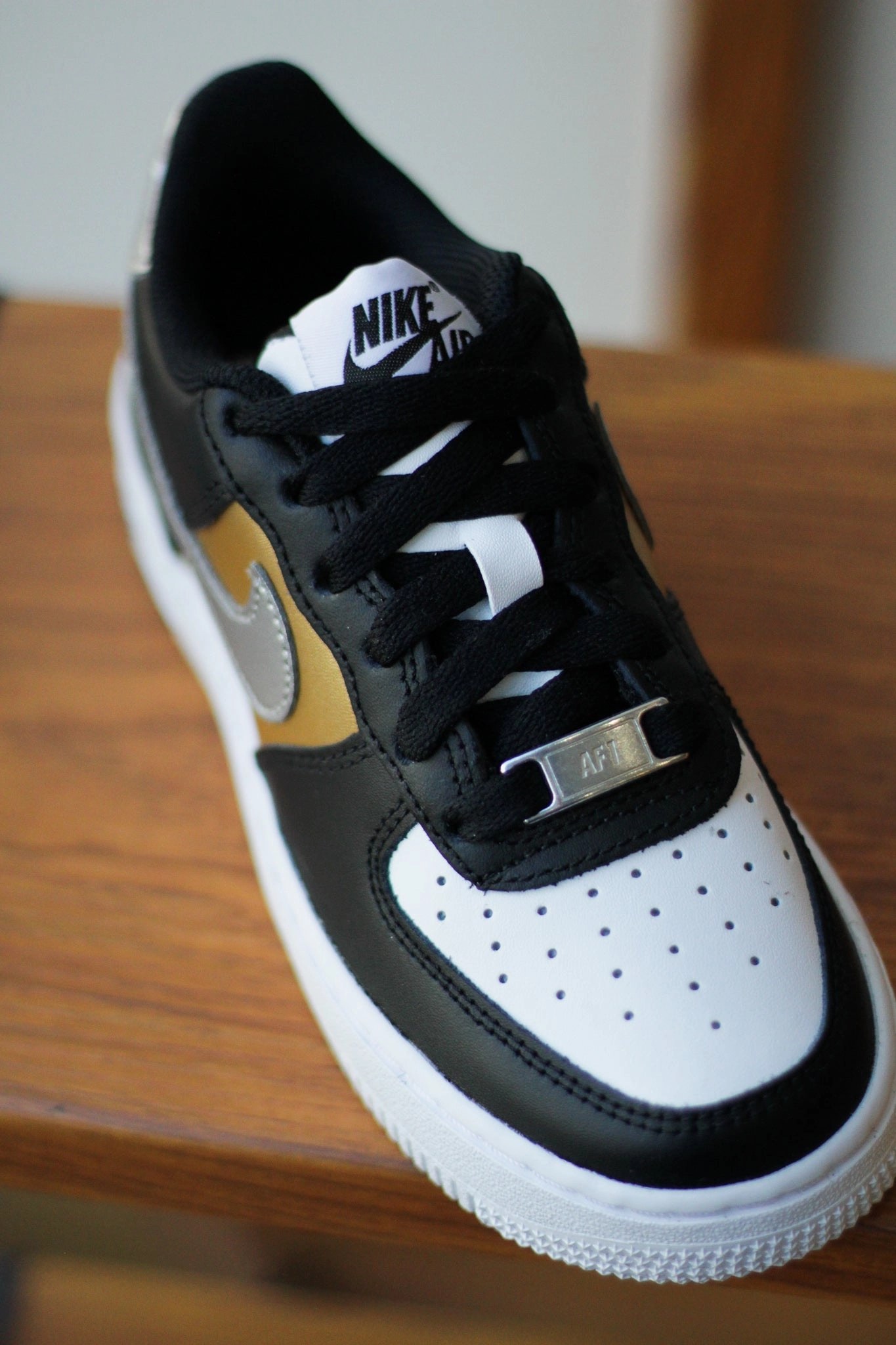 AIR FORCE 1 (GS) BLACK/METALLIC SILVER
