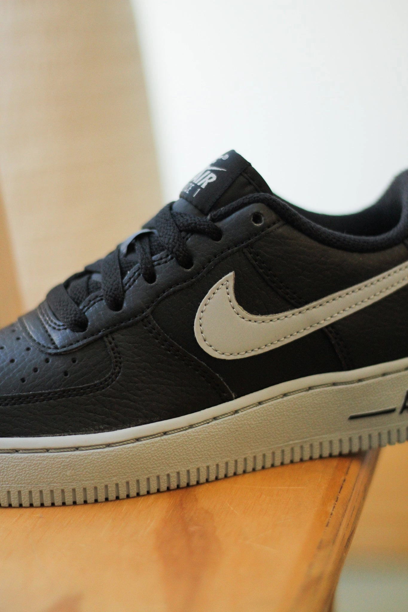 AIR FORCE 1 (GS) BLACK/WOLF GREY