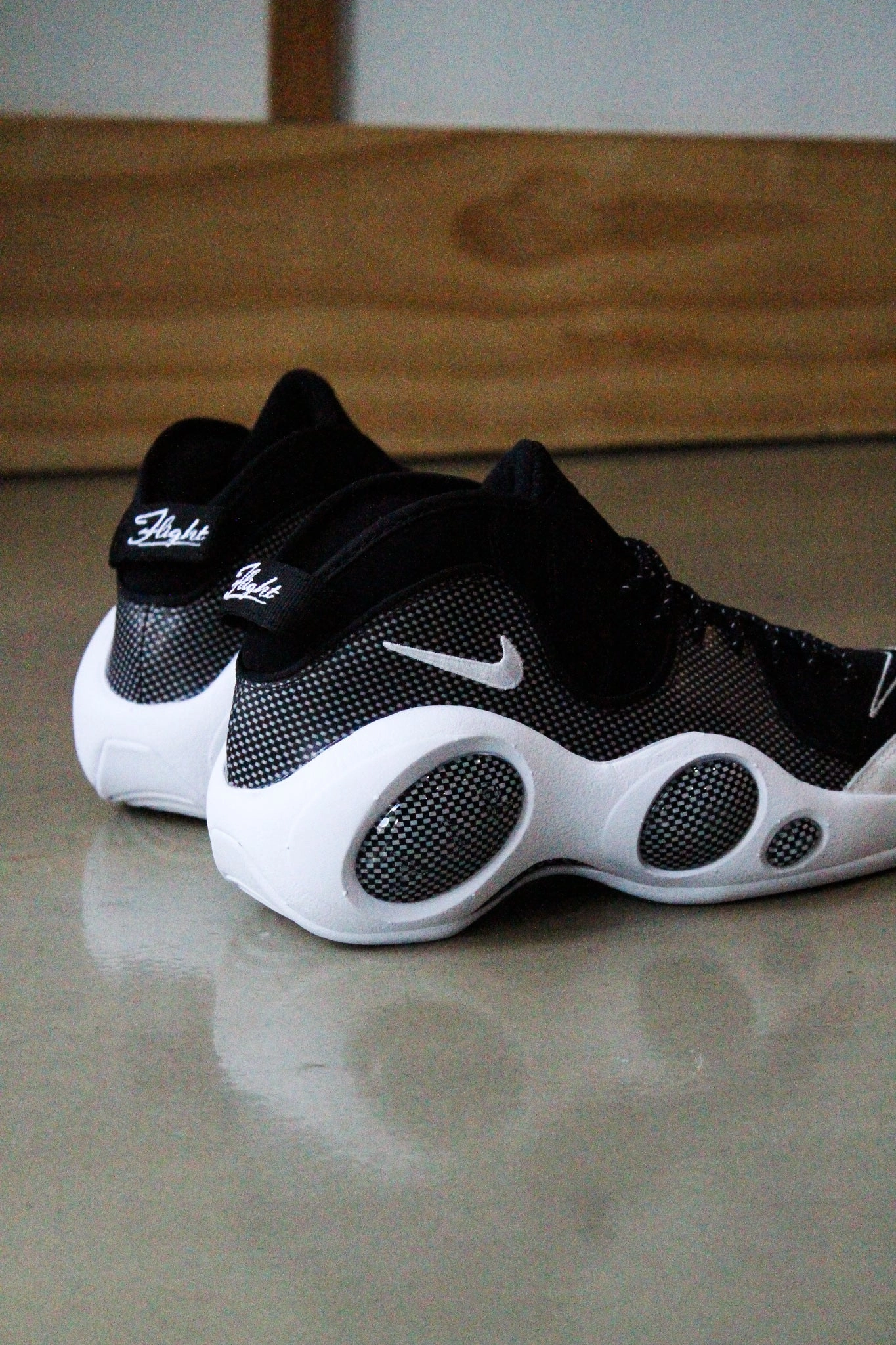 AIR ZOOM FLIGHT 95 BLACK/METALLIC SILVER