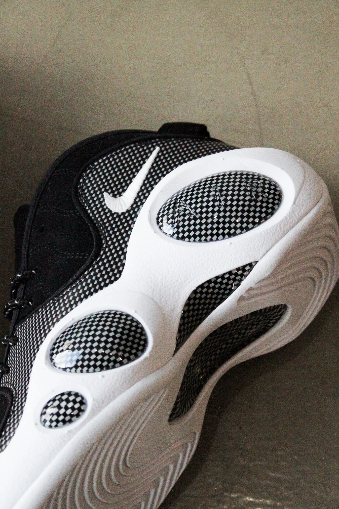 AIR ZOOM FLIGHT 95 BLACK/METALLIC SILVER