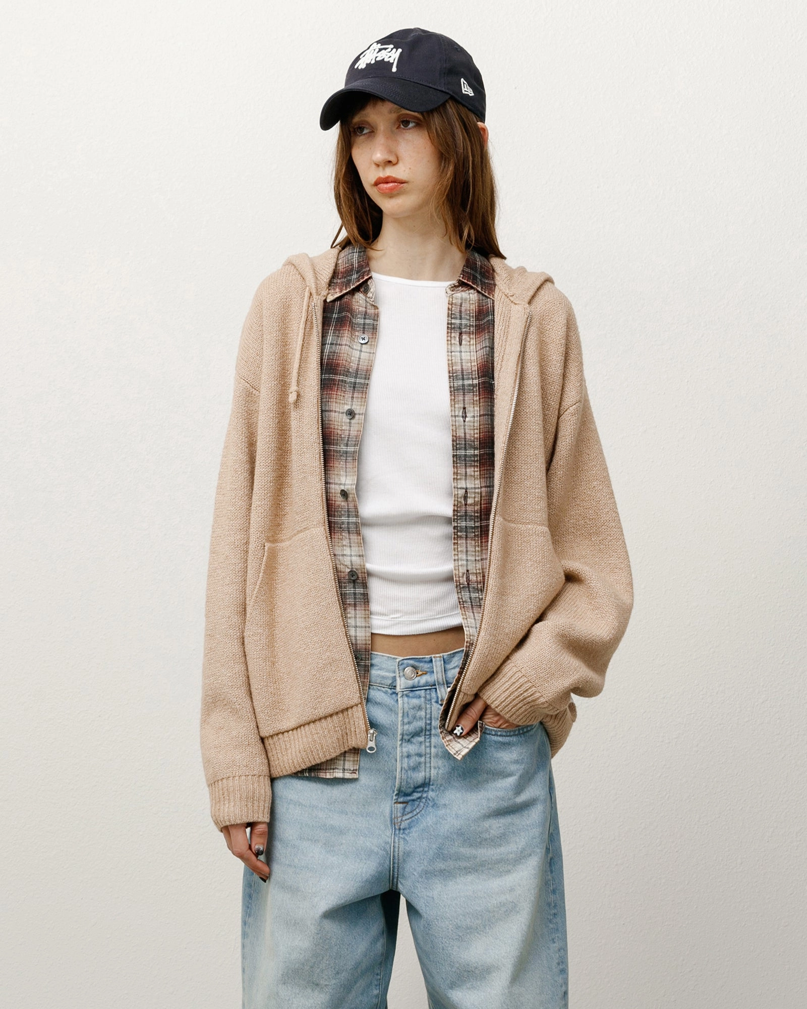 HOODED ZIP SWEATER