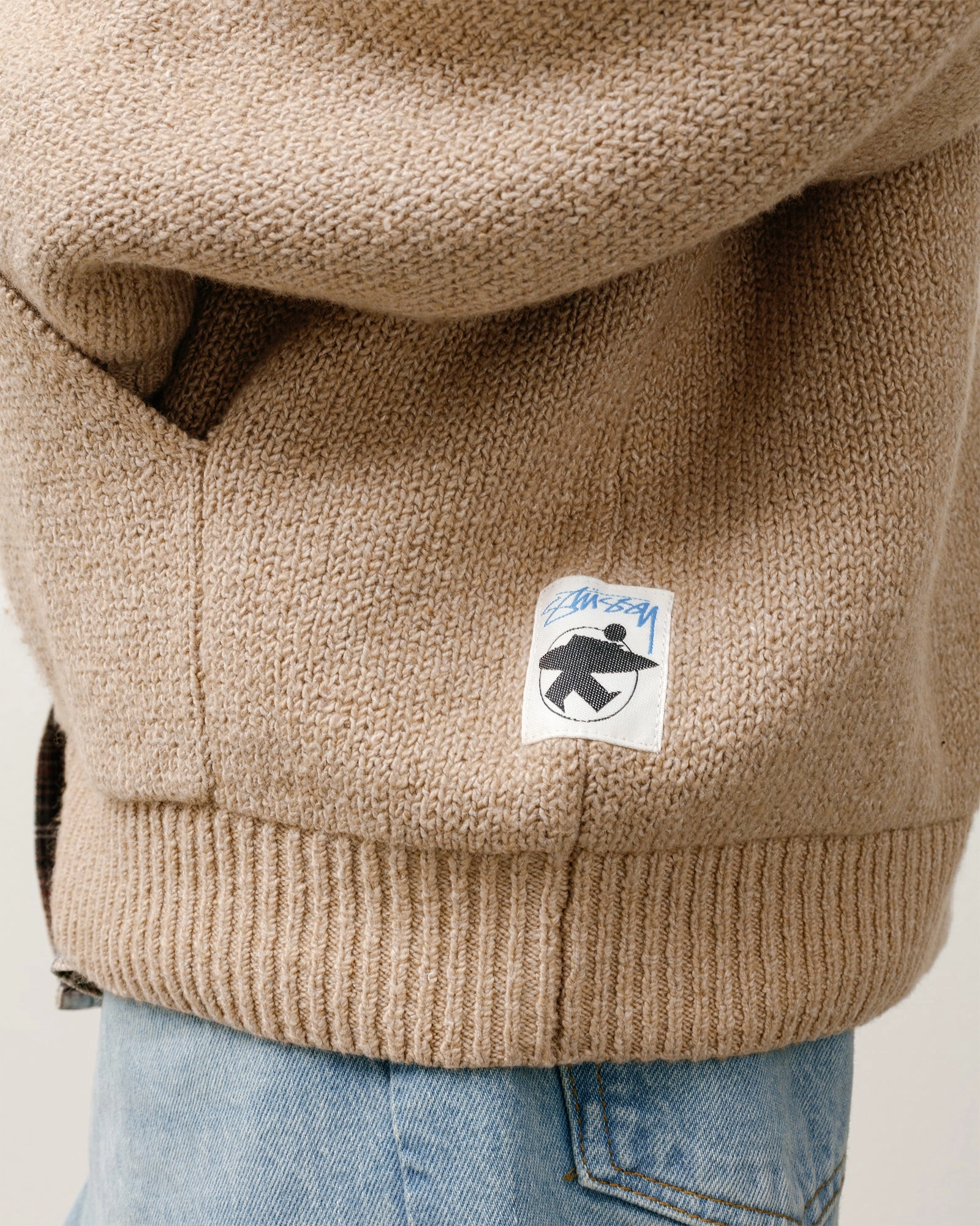 HOODED ZIP SWEATER