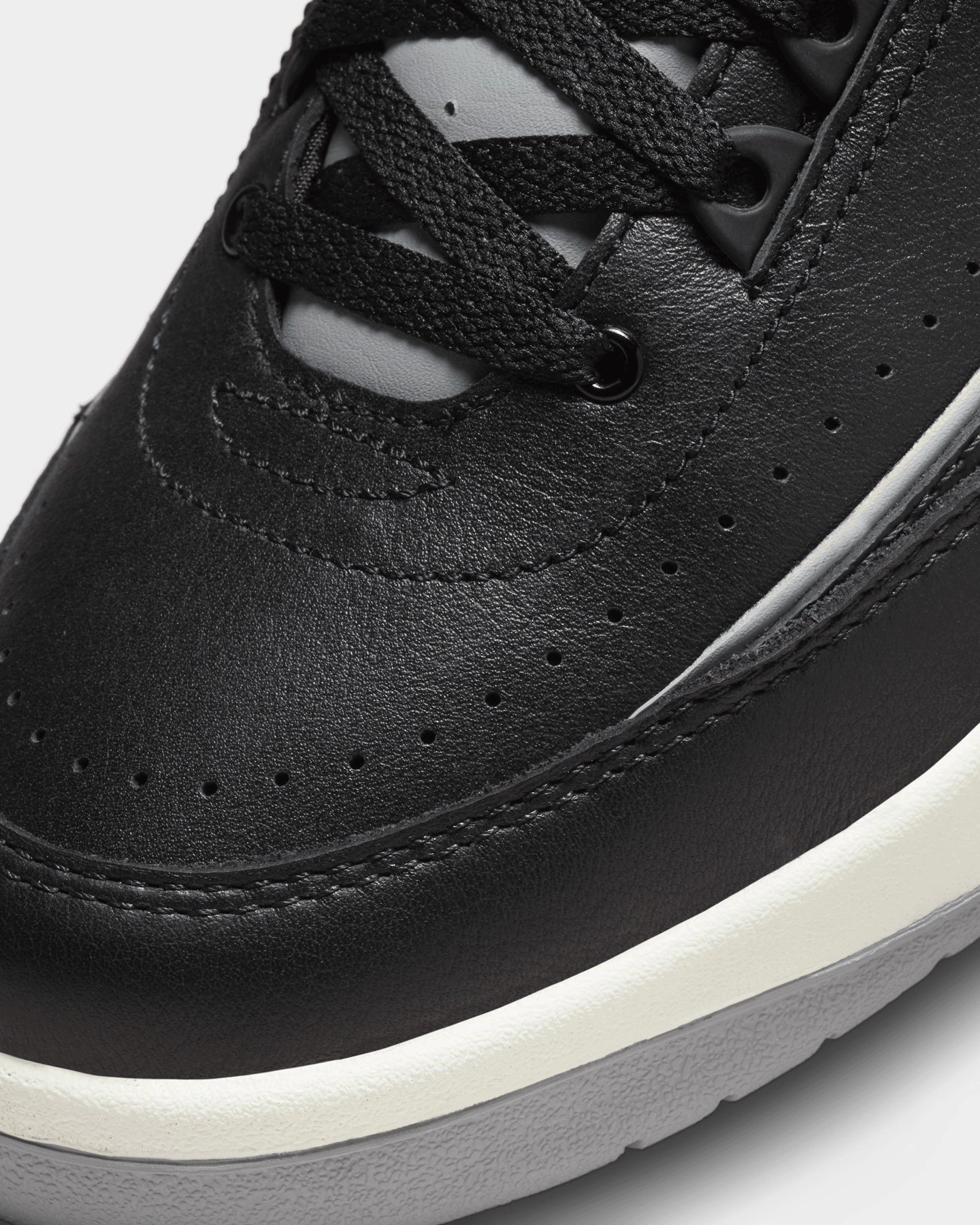 Jordan Air Jordan 2 Retro Black Cement Black/Cement Grey
