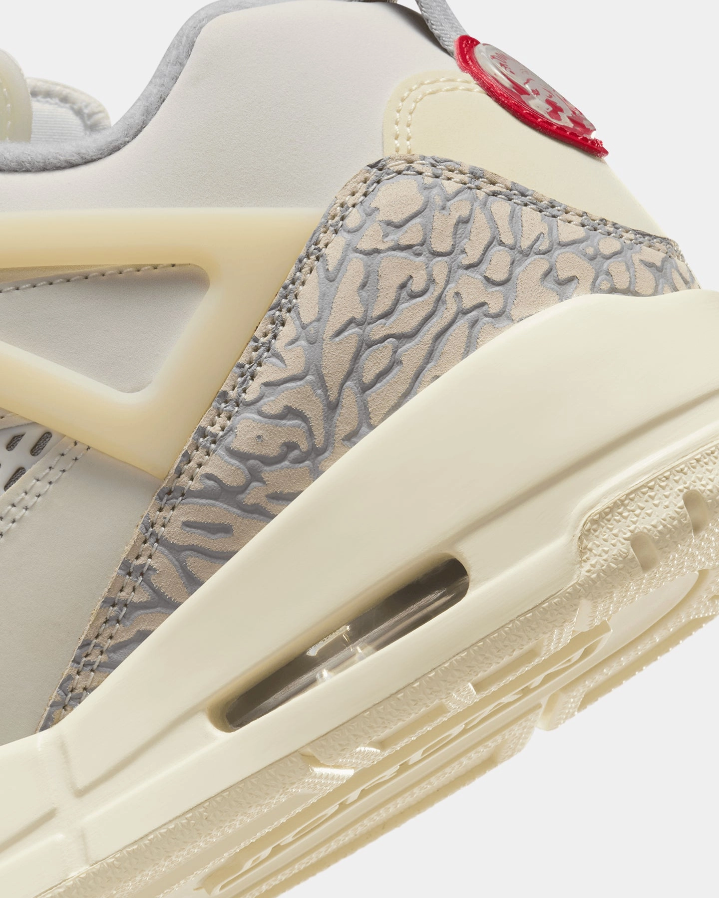 Jordan Spizike Low Sail/University