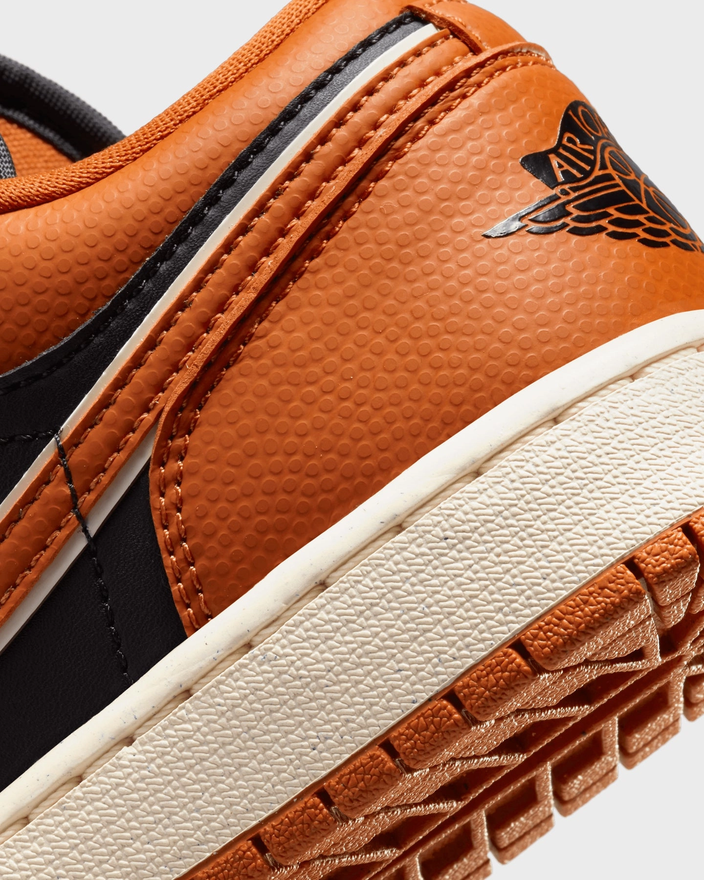Jordan Women's Air Jordan 1 Low SE Sport Spice/Black