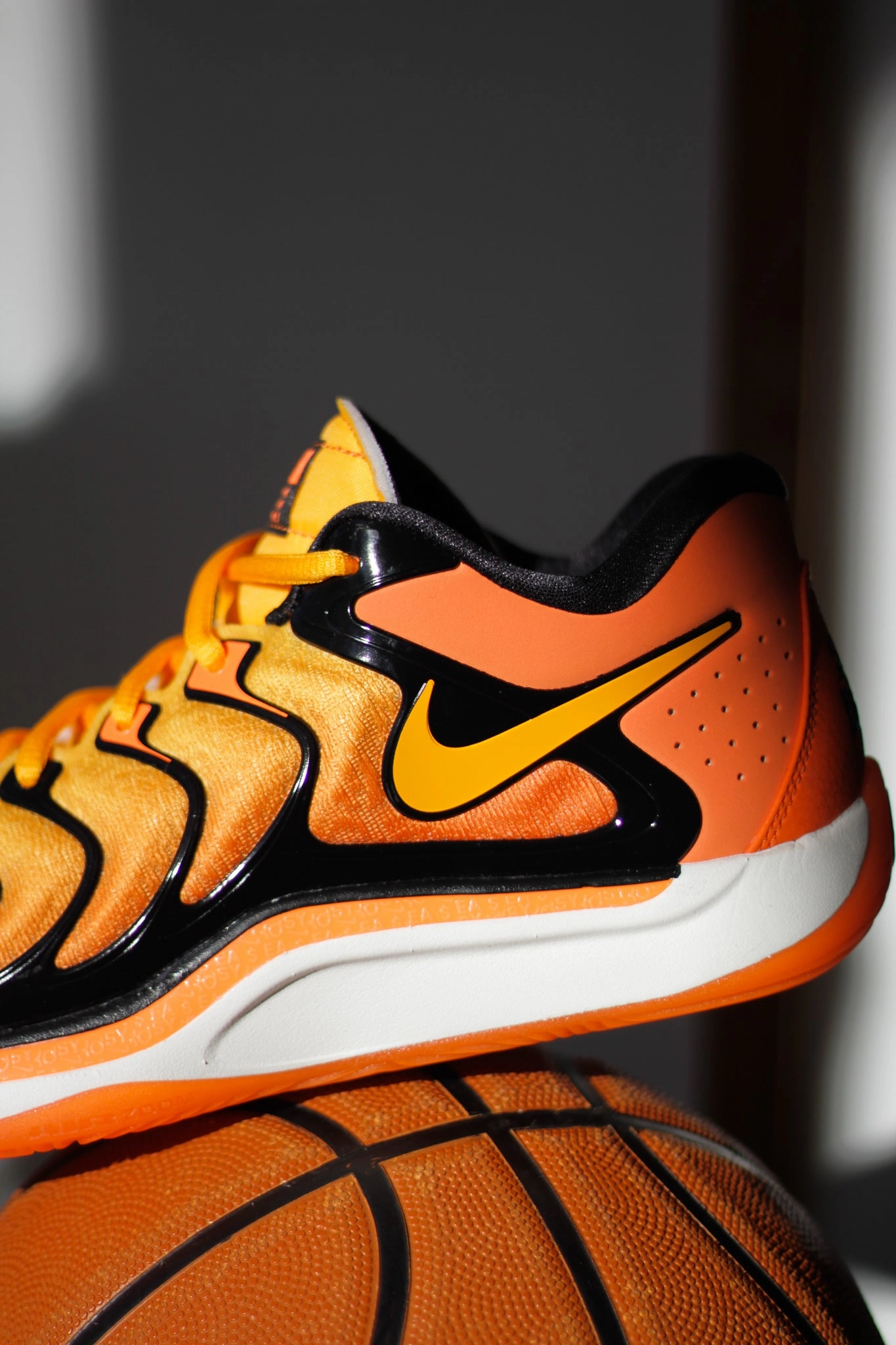 KD17 SAFETY ORANGE/SUNDIAL-TOTAL ORANGE-BLACK