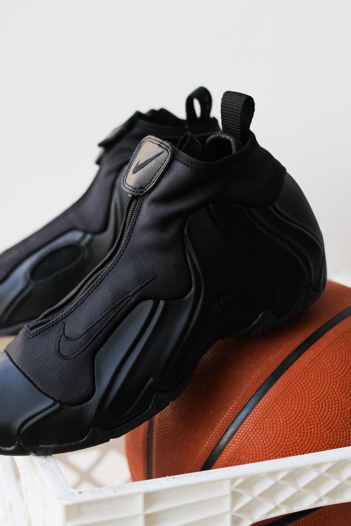 NIKE AIR FLIGHTPOSITE BLACK