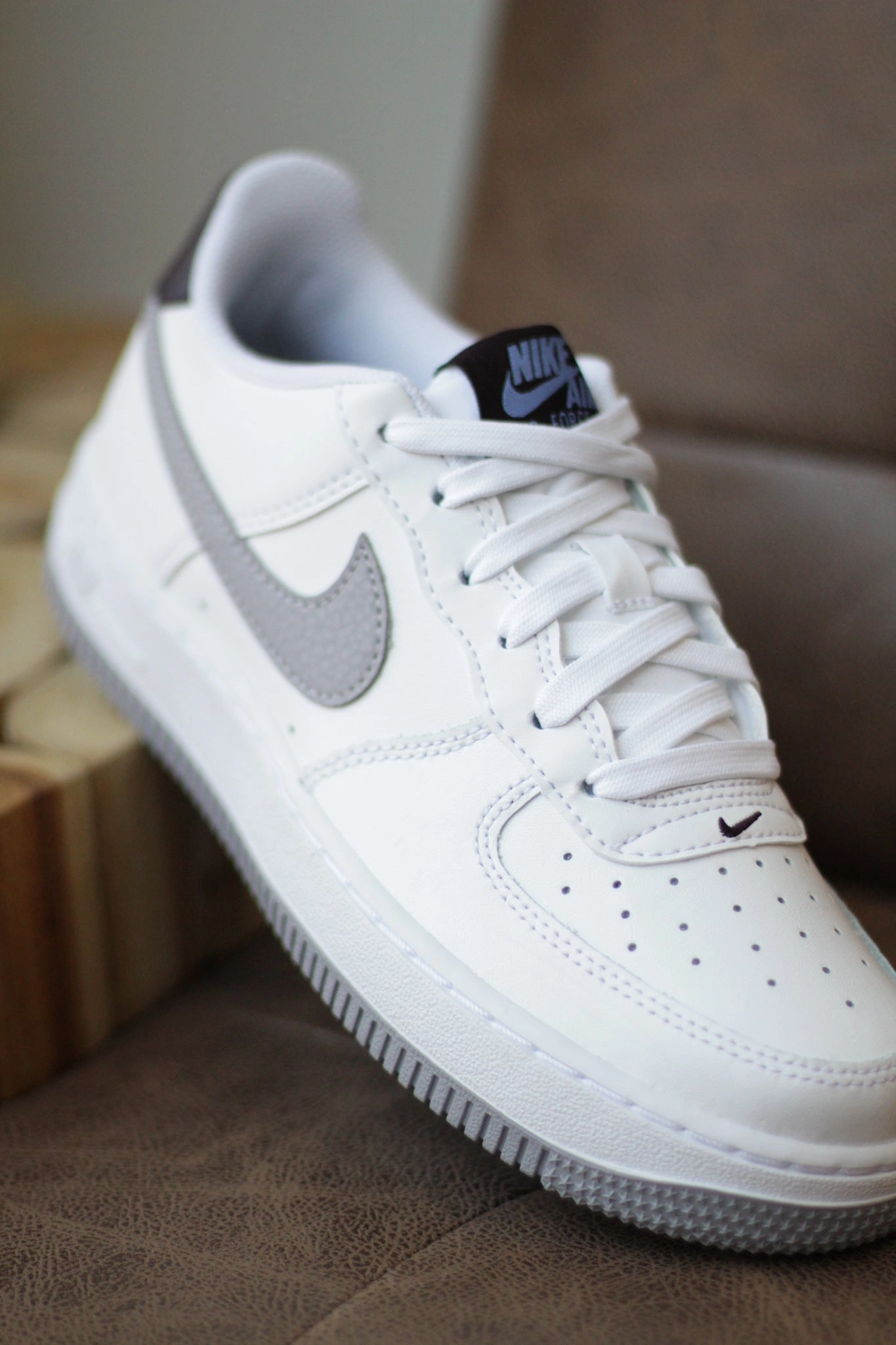 NIKE AIR FORCE 1 LE (GS) WHITE/CEMENT GREY