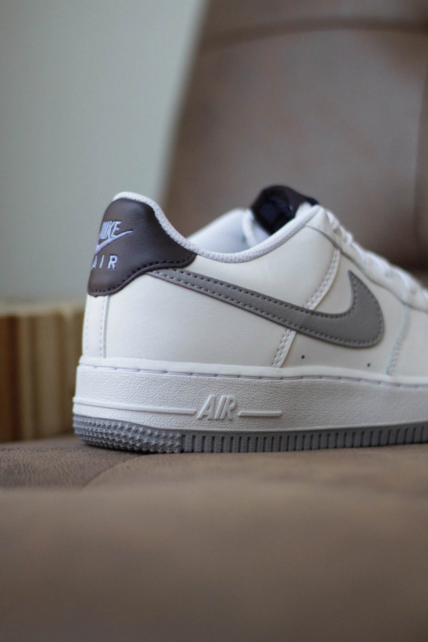 NIKE AIR FORCE 1 LE (GS) WHITE/CEMENT GREY