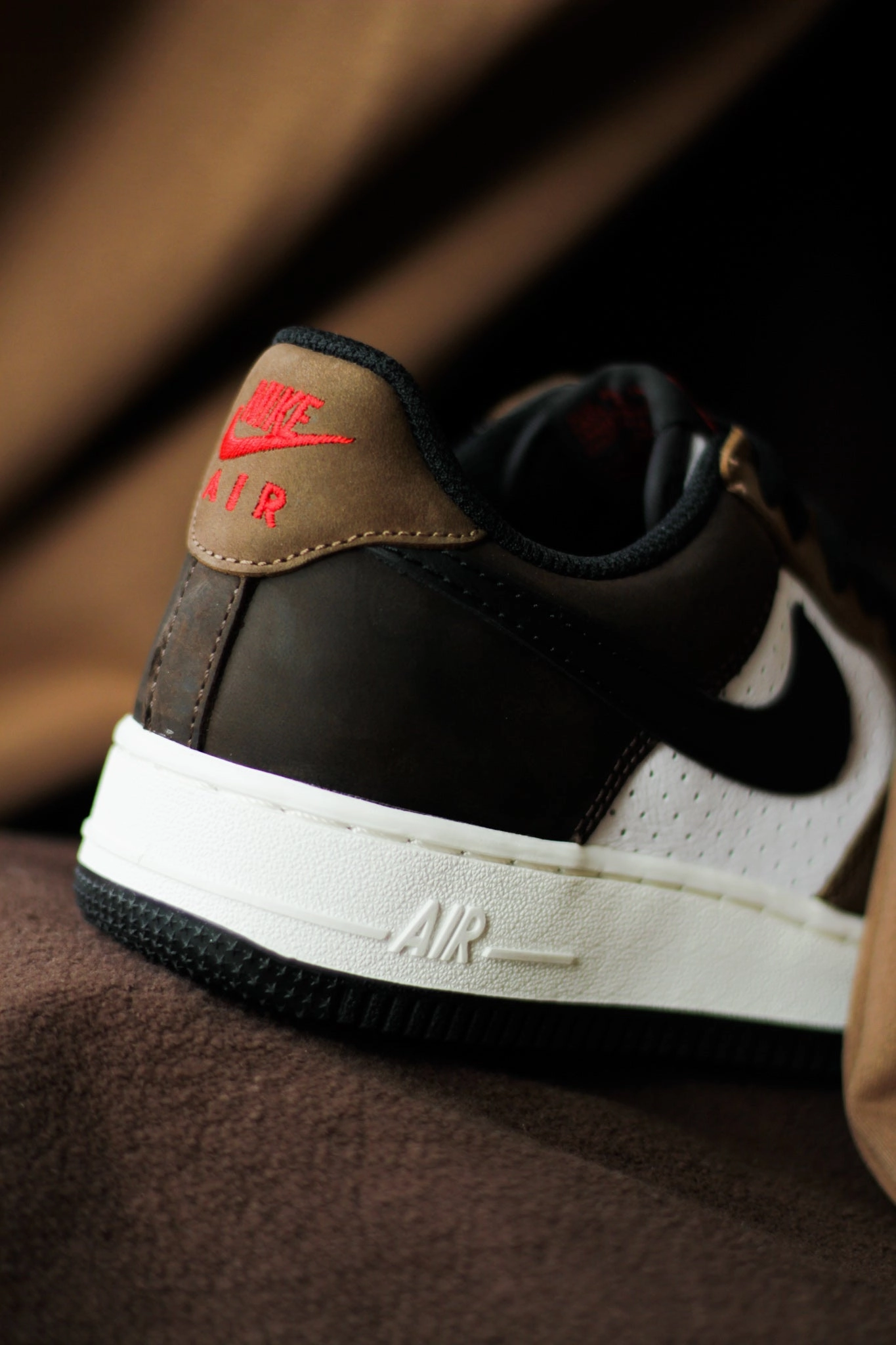 NIKE AIR FORCE 1 LOW RETRO WHITE/BLACK-BISON