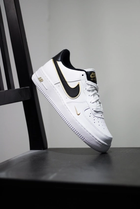 NIKE AIR FORCE 1 LV8 (GS) WHITE/METALLIC GOLD