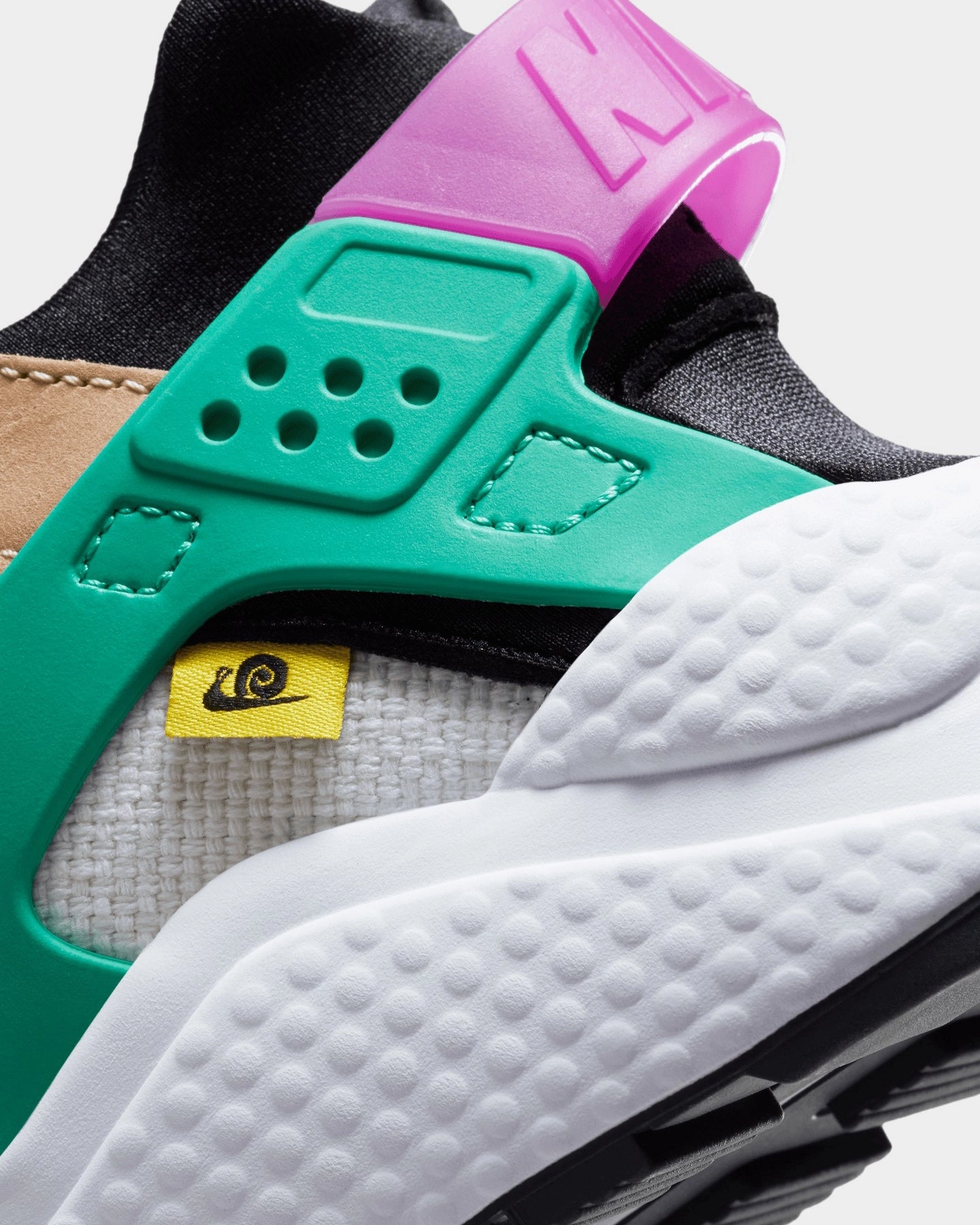 Nike Air Huarache Premium Sail/Hemp-Black