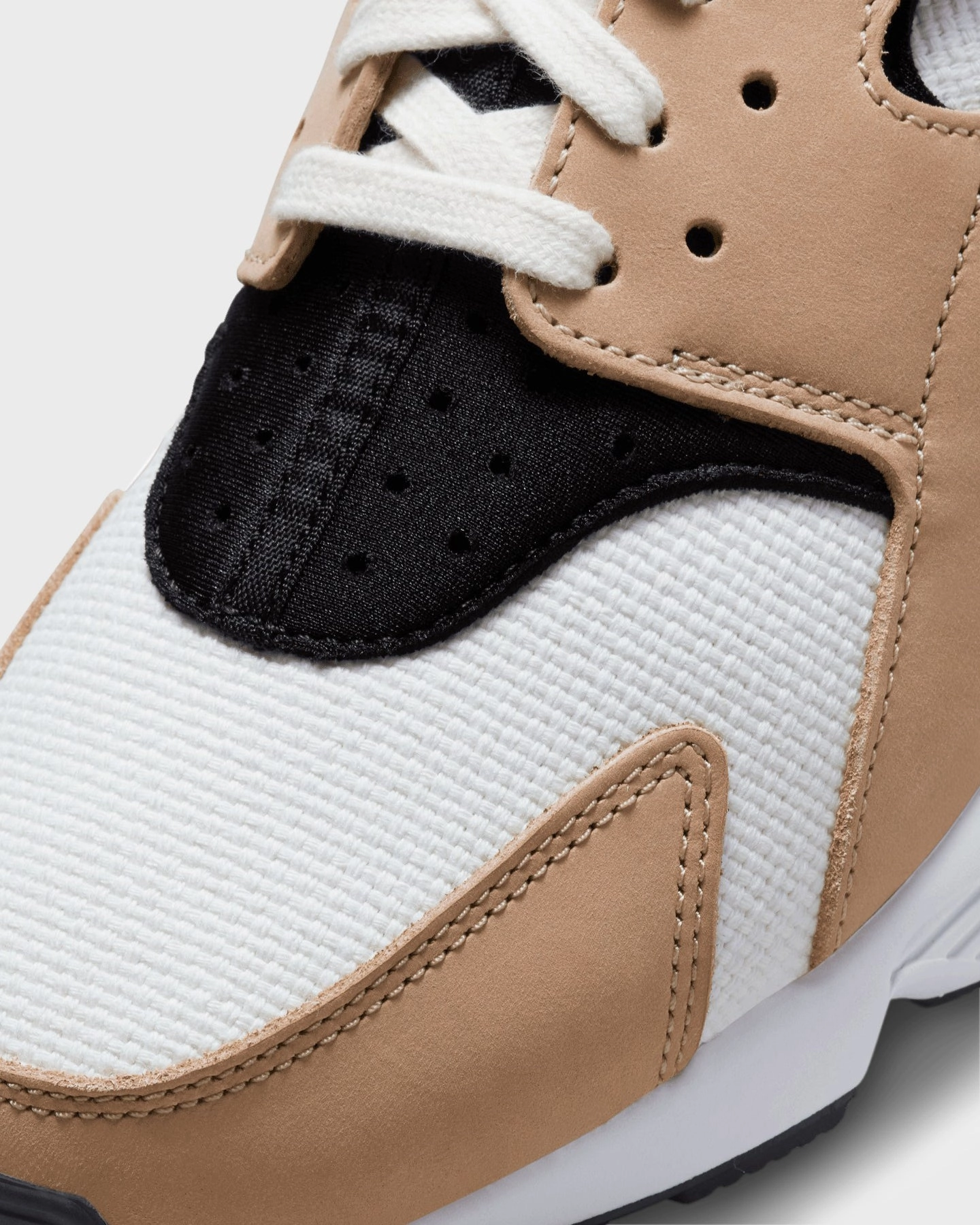 Nike Air Huarache Premium Sail/Hemp-Black