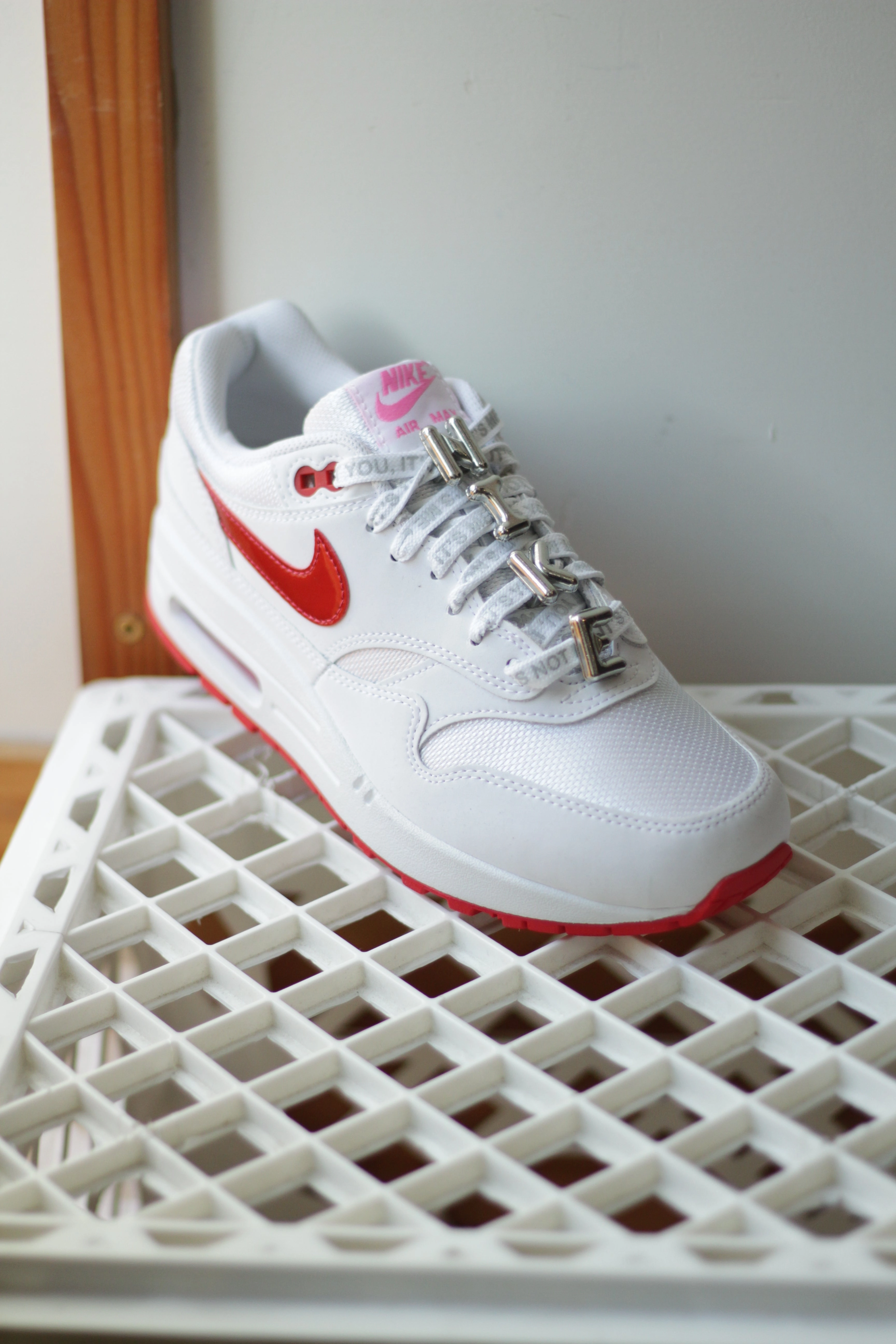 NIKE AIR MAX 1 PRM WHITE/UNIVERSITY RED-PLAYFUL PINK