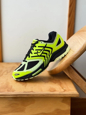 NIKE AIR PEGASUS 2005 VOLT/VOLT-BLACK-BARELY VOLT