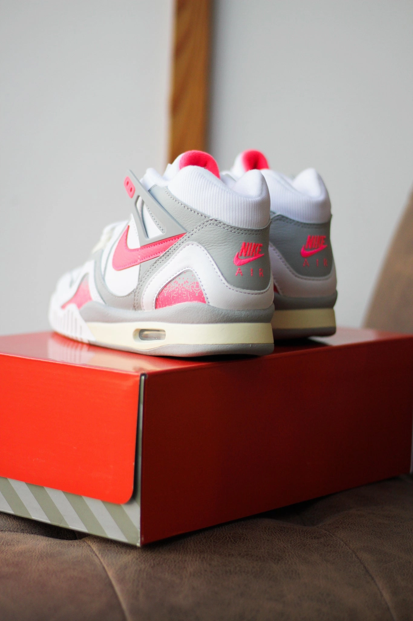 NIKE AIR TECH CHALLENGE 2 WHITE/RACER PINK-LT SMOKE GREY