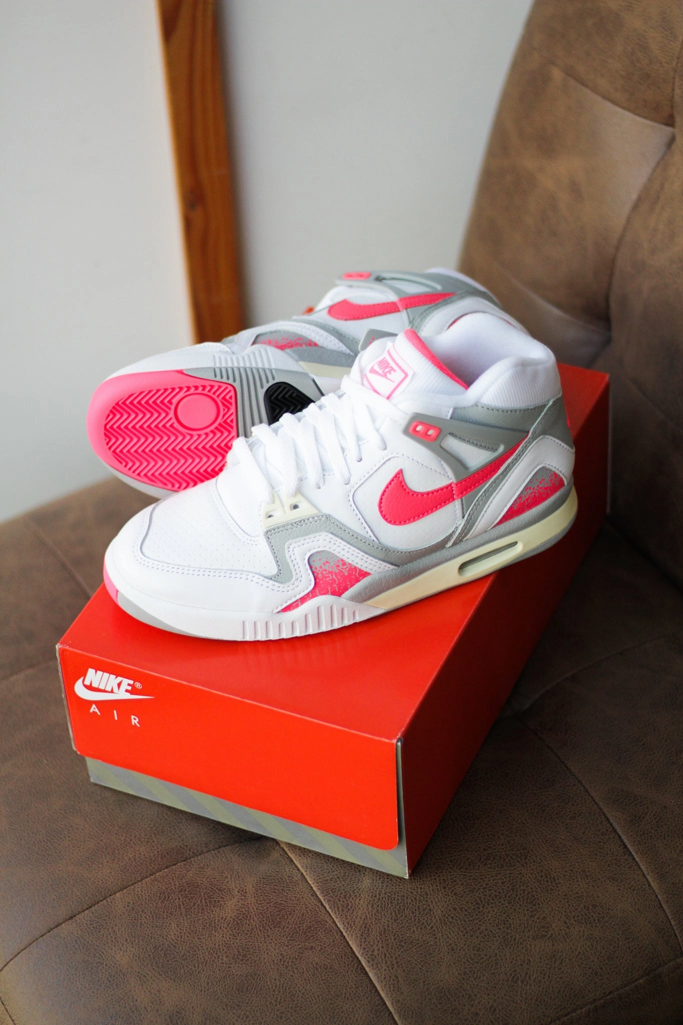 NIKE AIR TECH CHALLENGE 2 WHITE/RACER PINK-LT SMOKE GREY