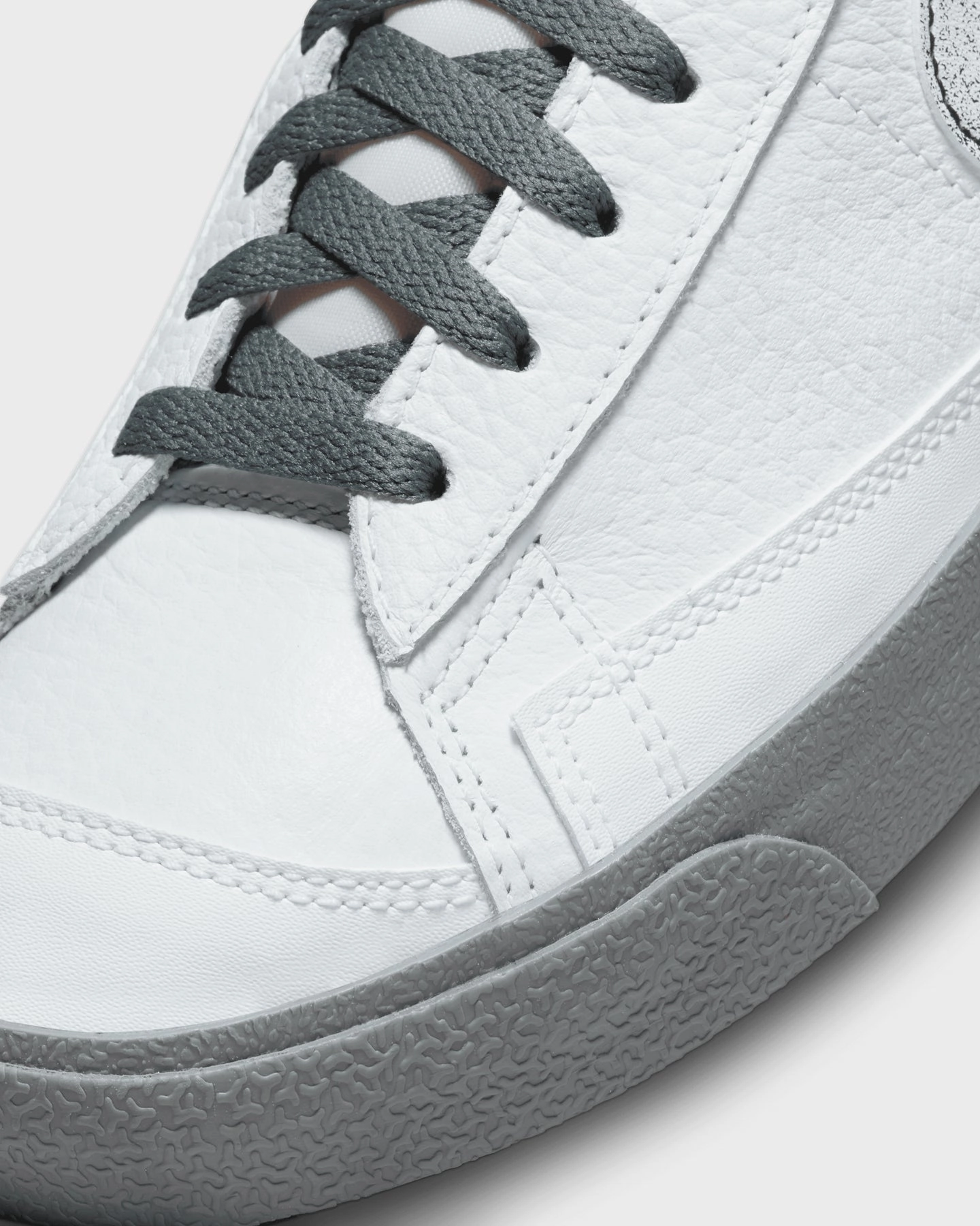 Nike Blazer Mid '77 50 Years of Hip-Hop White/Smoke Grey