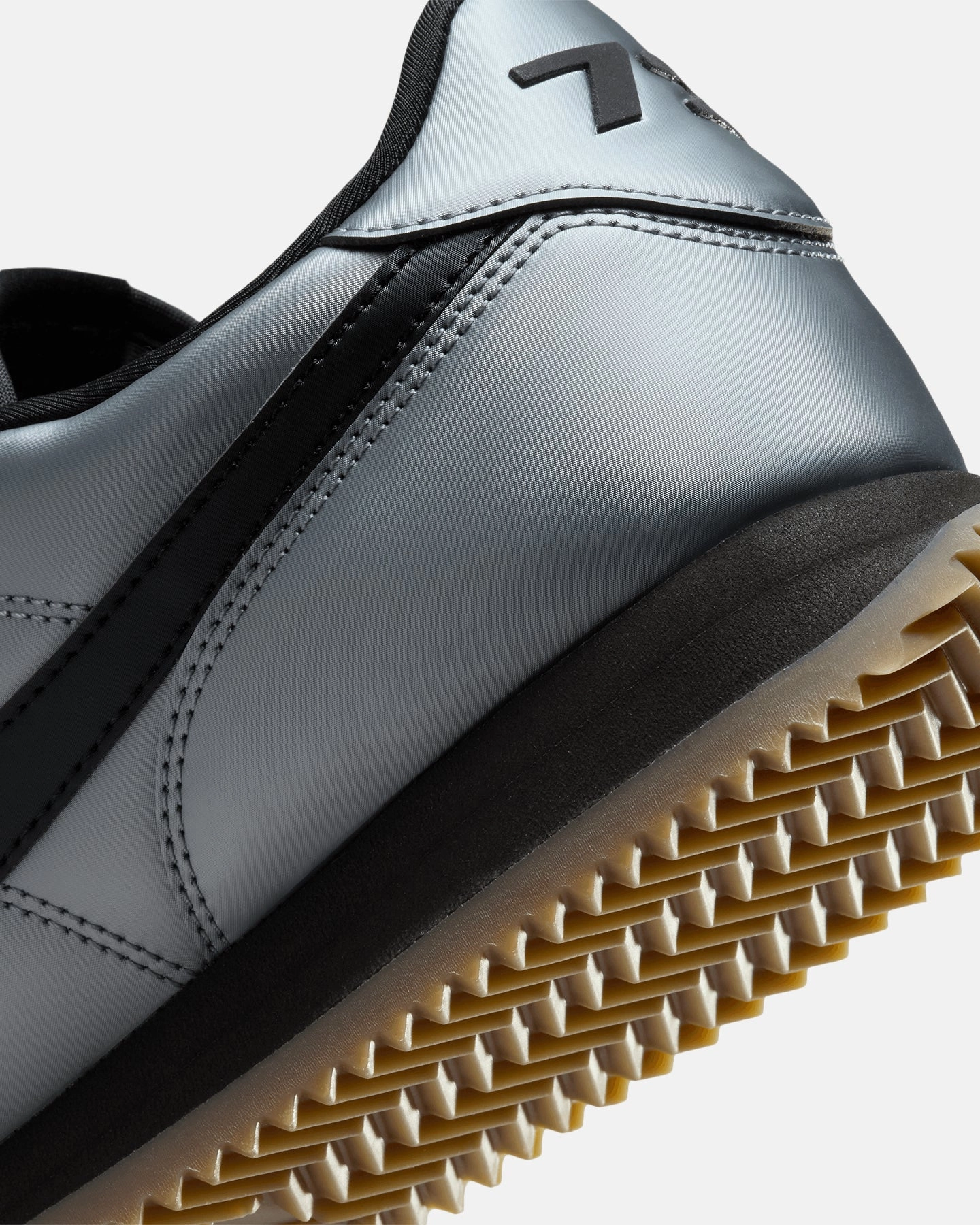 Nike Cortez SE Mtlc Cool Grey/Black-Gum Dark Brown