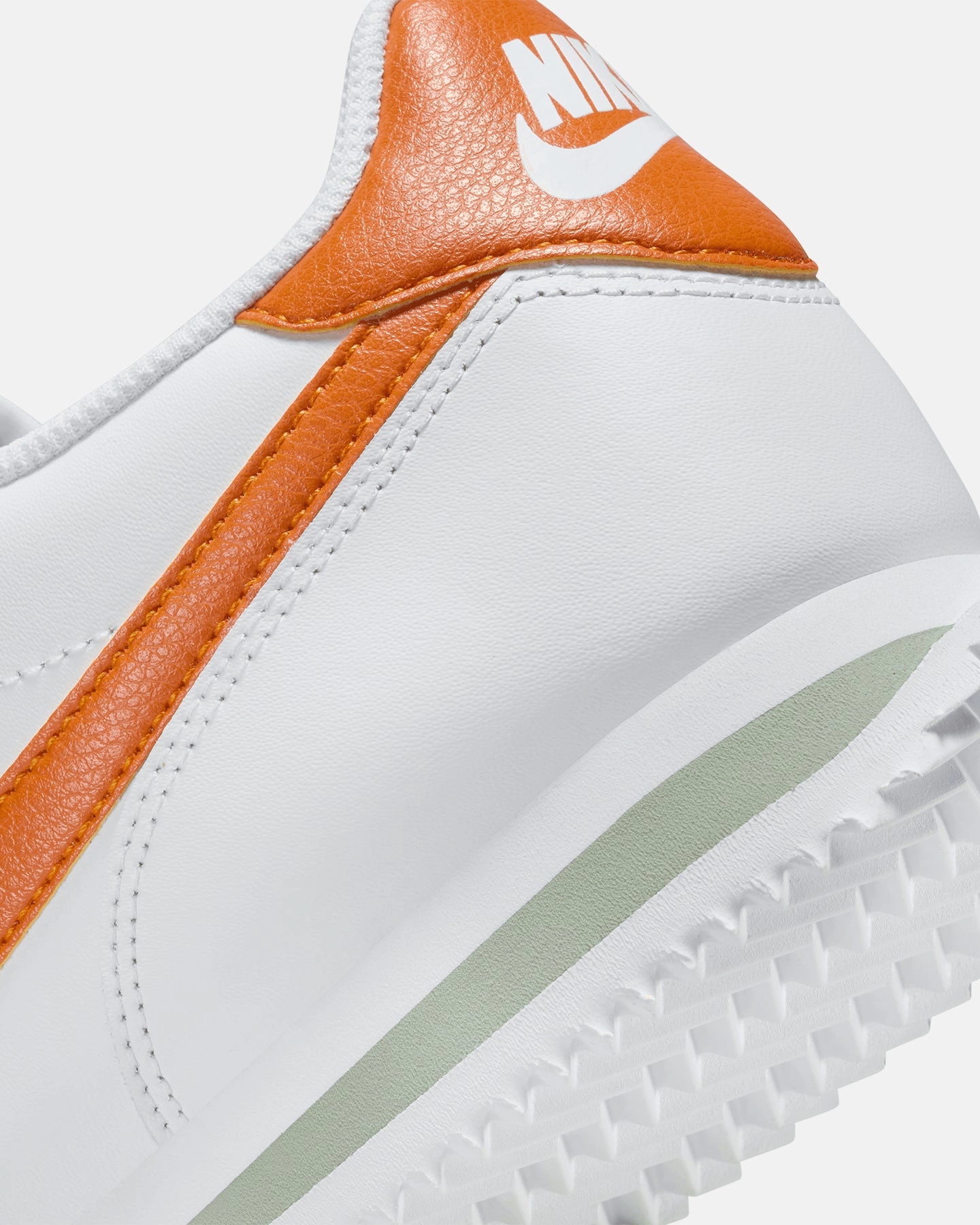 Nike Cortez White/Campfire