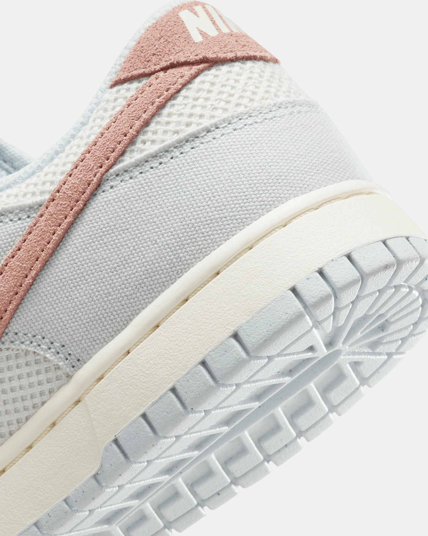 Nike Dunk Low Retro SE Rose Pure Platinum/Rose