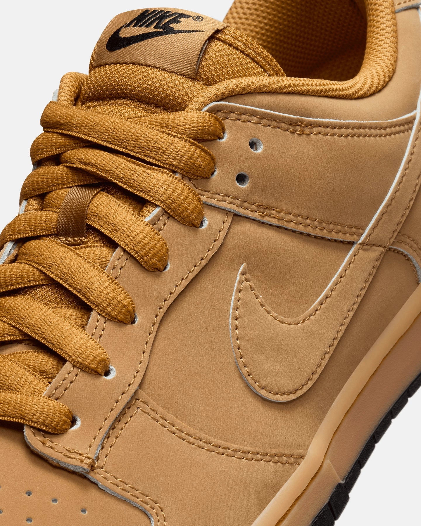 Nike Dunk Low Retro SE Wheat Wheat