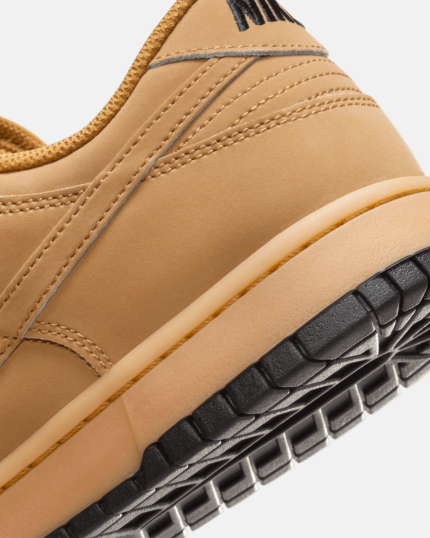 Nike Dunk Low Retro SE Wheat Wheat