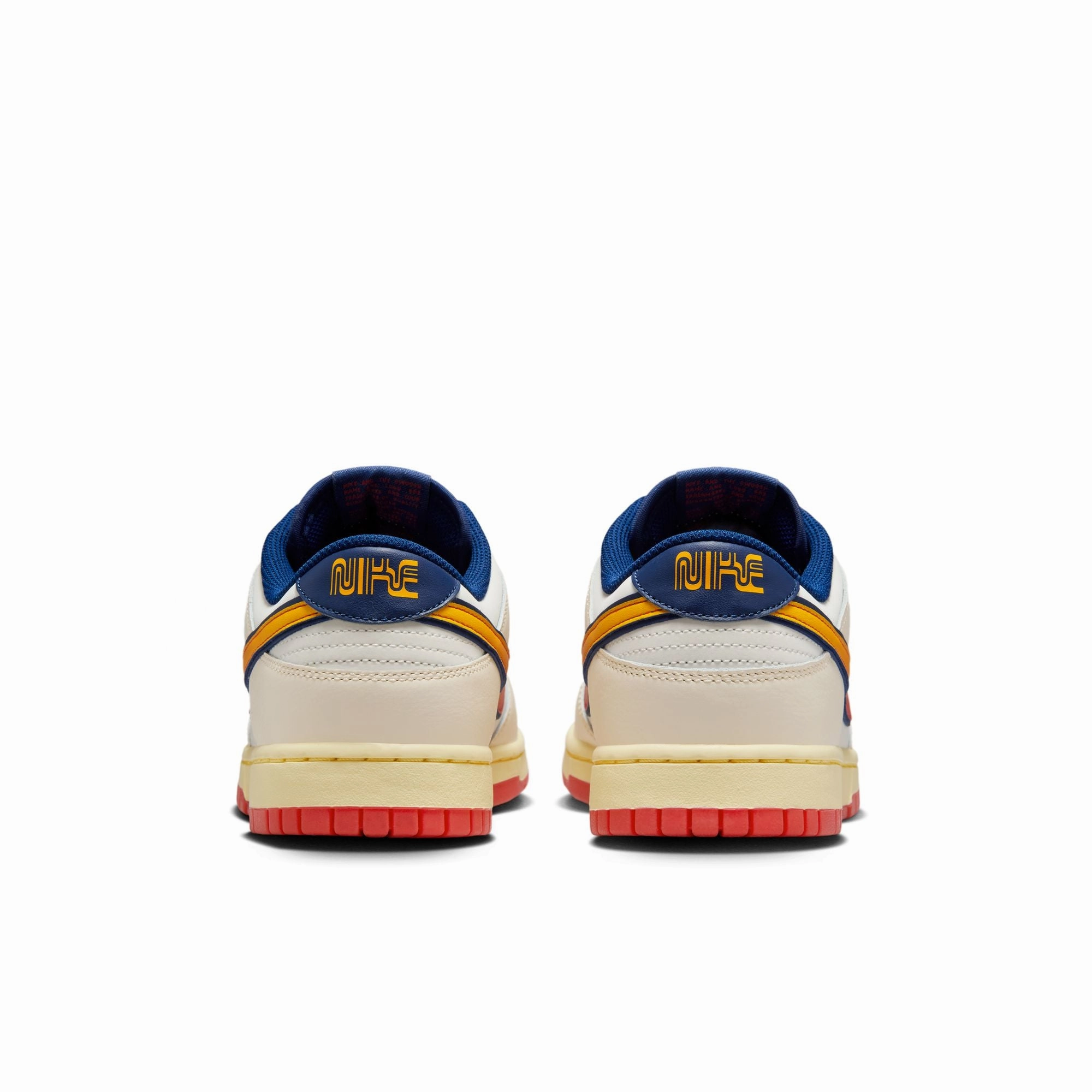 NIKE DUNK LOW RETRO סניקרס