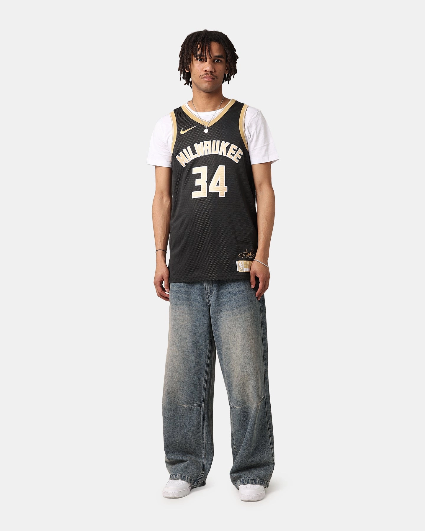Nike Giannis Antetokounmpo Milwaukee Bucks Dri-FIT 2024 Select Series Jersey Black/Gold