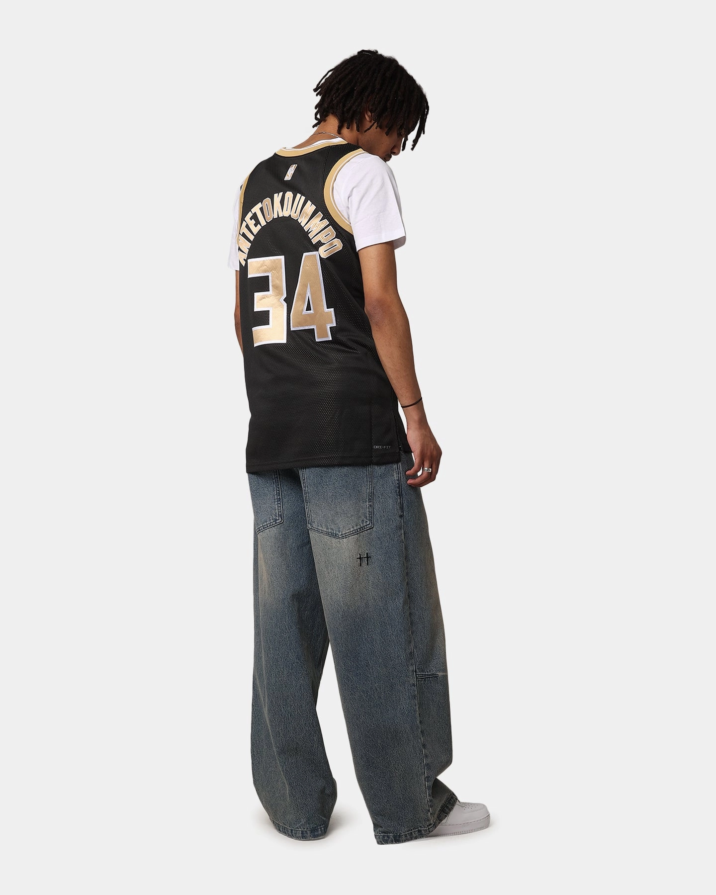 Nike Giannis Antetokounmpo Milwaukee Bucks Dri-FIT 2024 Select Series Jersey Black/Gold