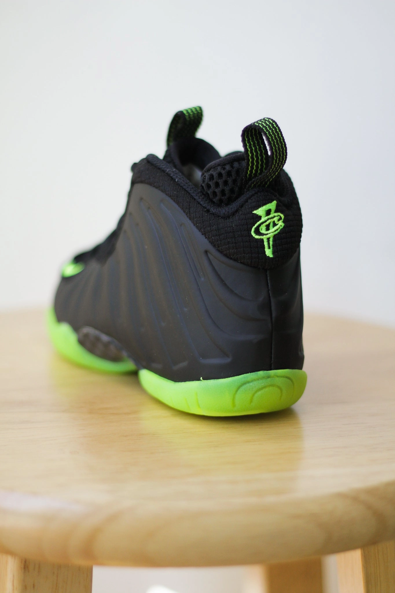 NIKE LITTLE POSITE ONE (PS) BLACK/VOLT
