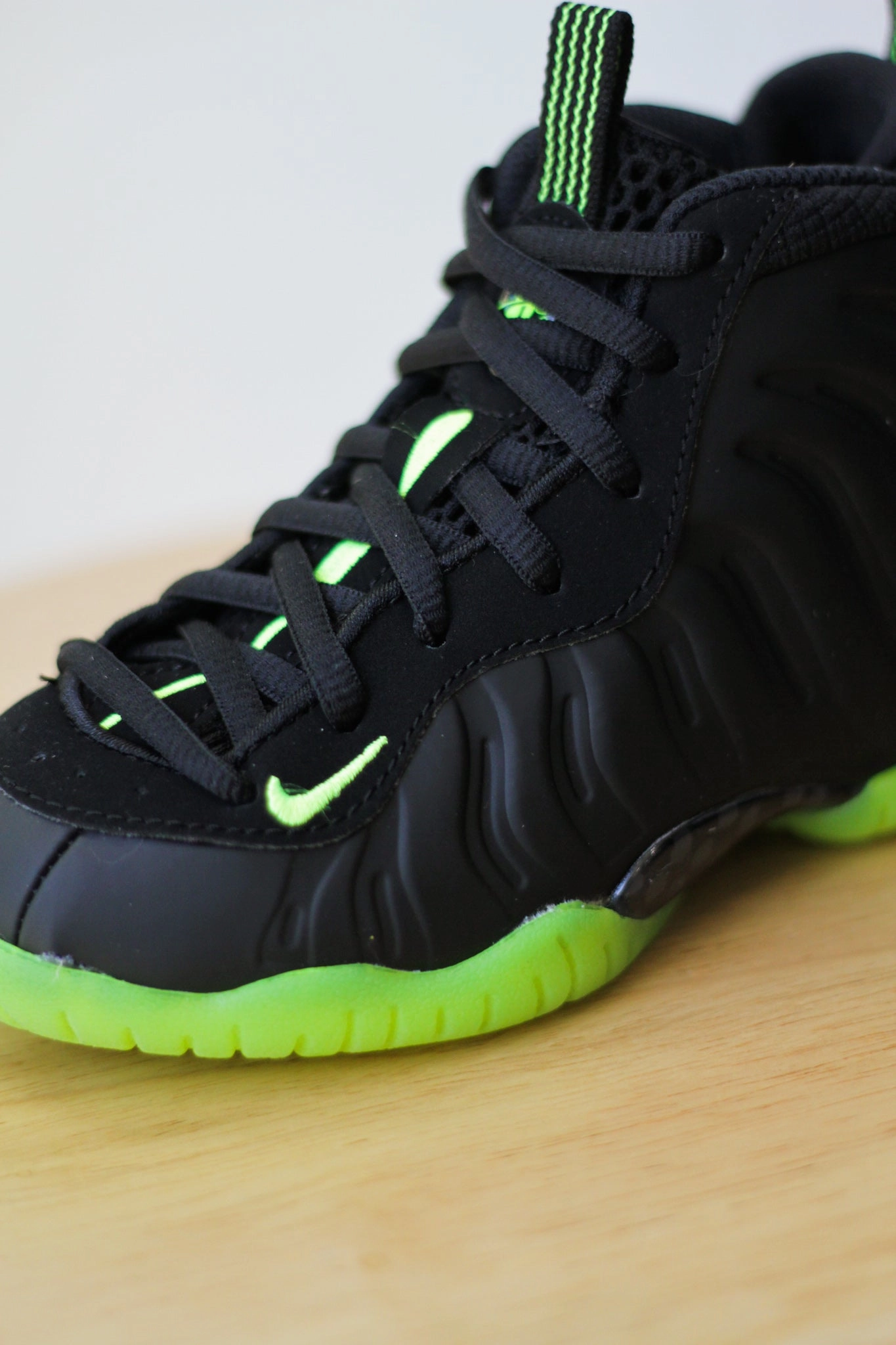 NIKE LITTLE POSITE ONE (PS) BLACK/VOLT