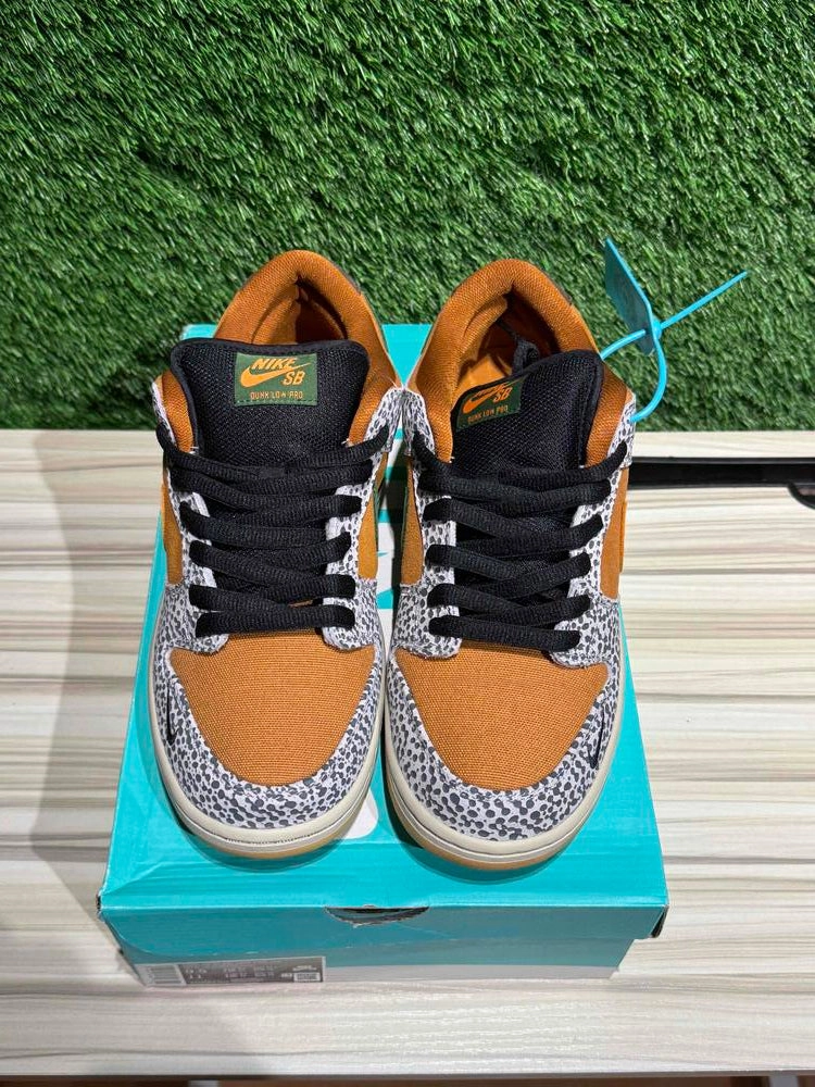 Nike SB Dunk Low Safari Sz 9.5..