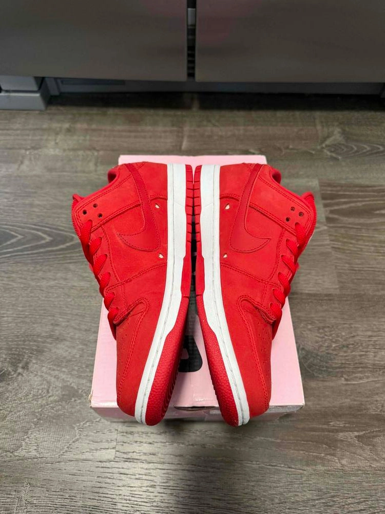 Nike SB Dunk Low Verdy Girls Don't Cry Sz 8.5