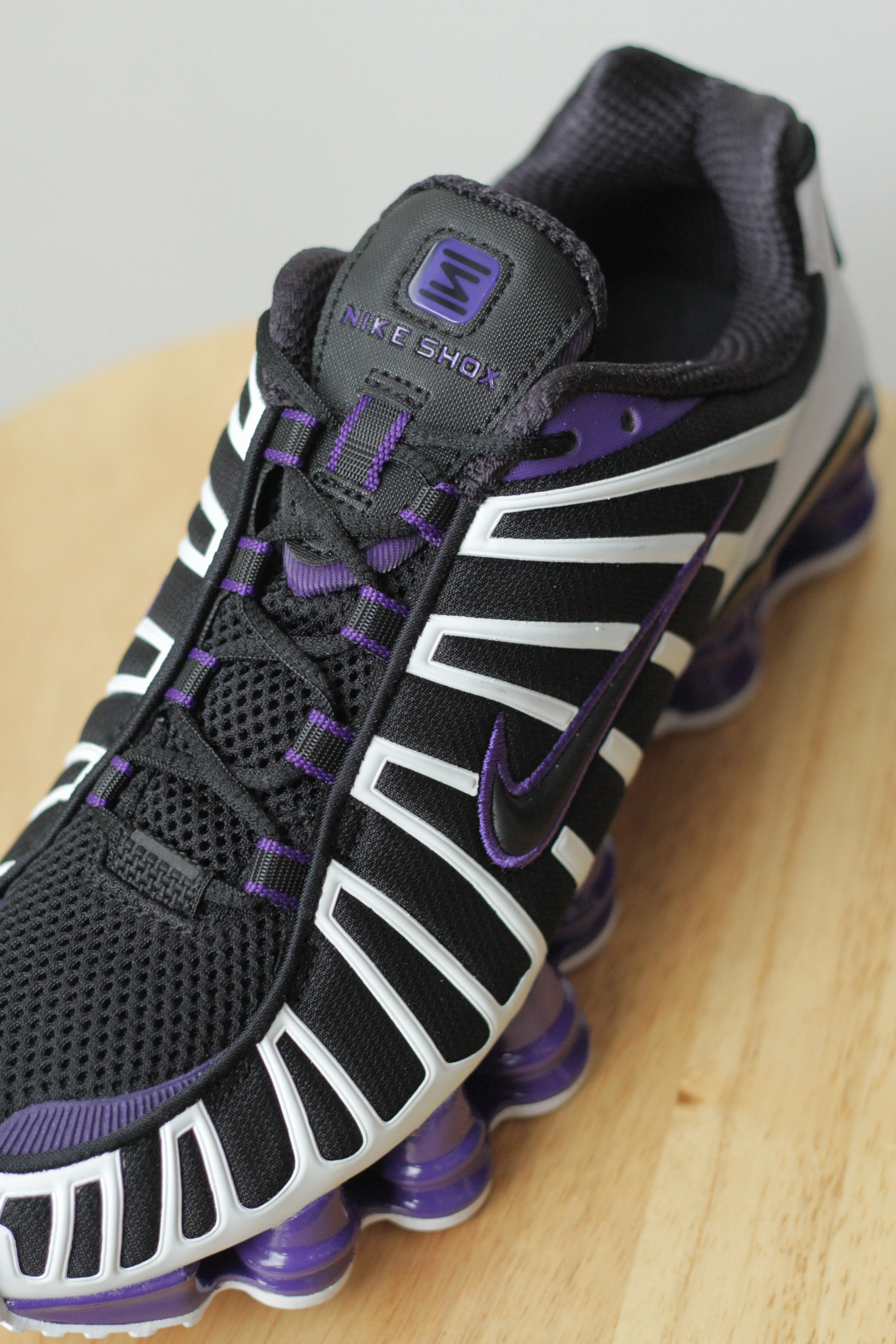 NIKE SHOX TL BLACK/COURT PURPLE-WHITE