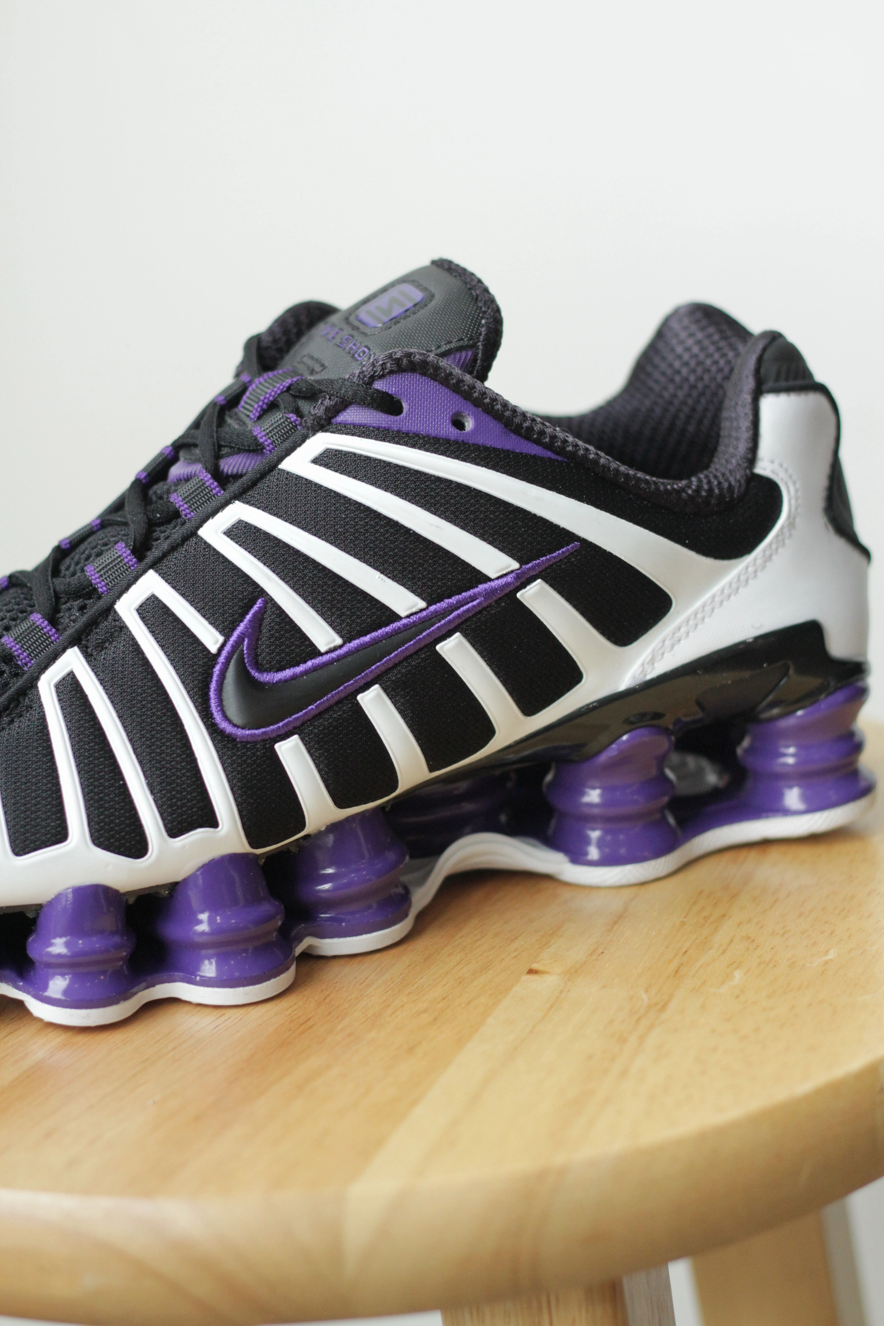 NIKE SHOX TL BLACK/COURT PURPLE-WHITE