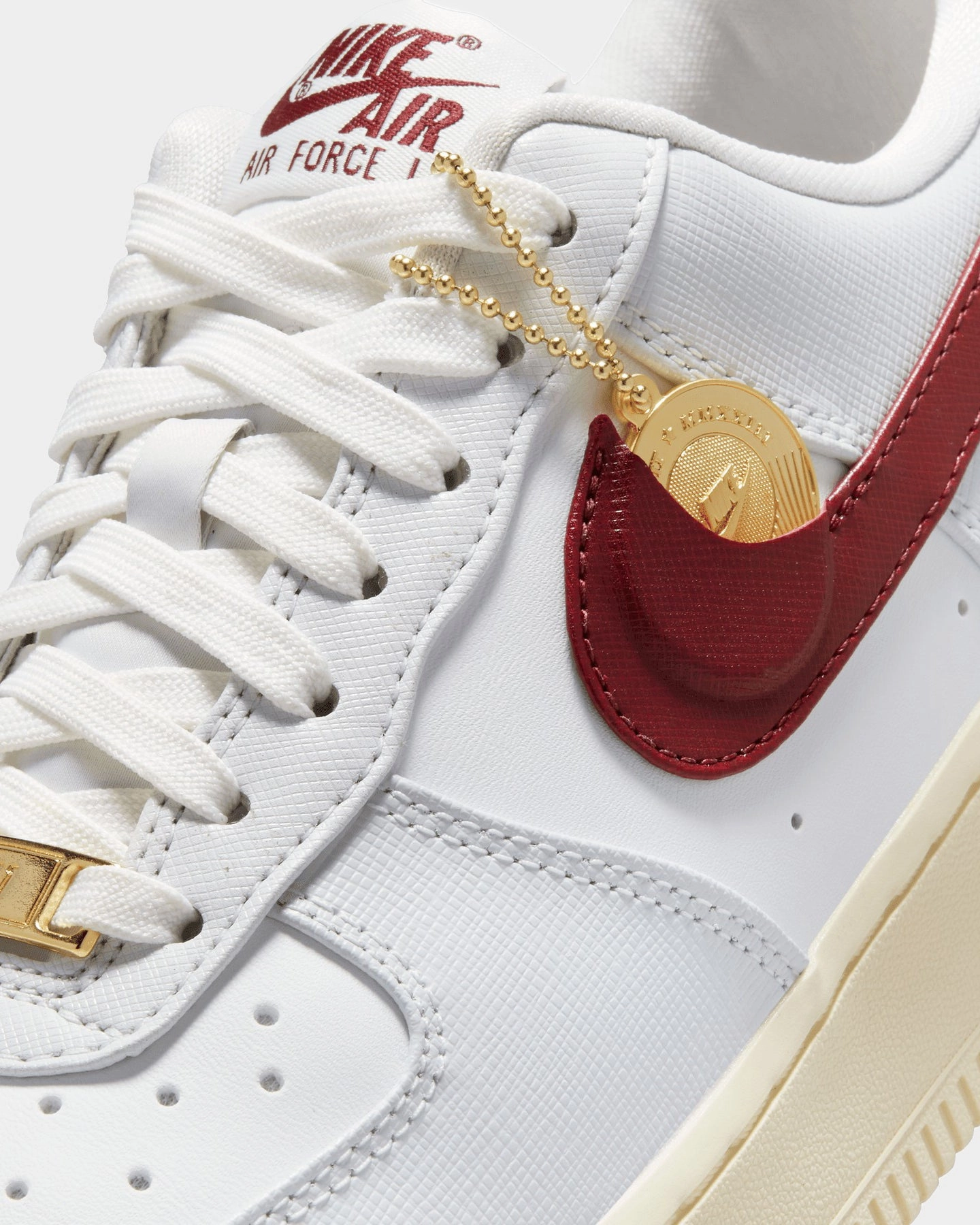 Nike Women's Air Force 1 '07 SE Swoosh Pocket Photon Dust/Team Red
