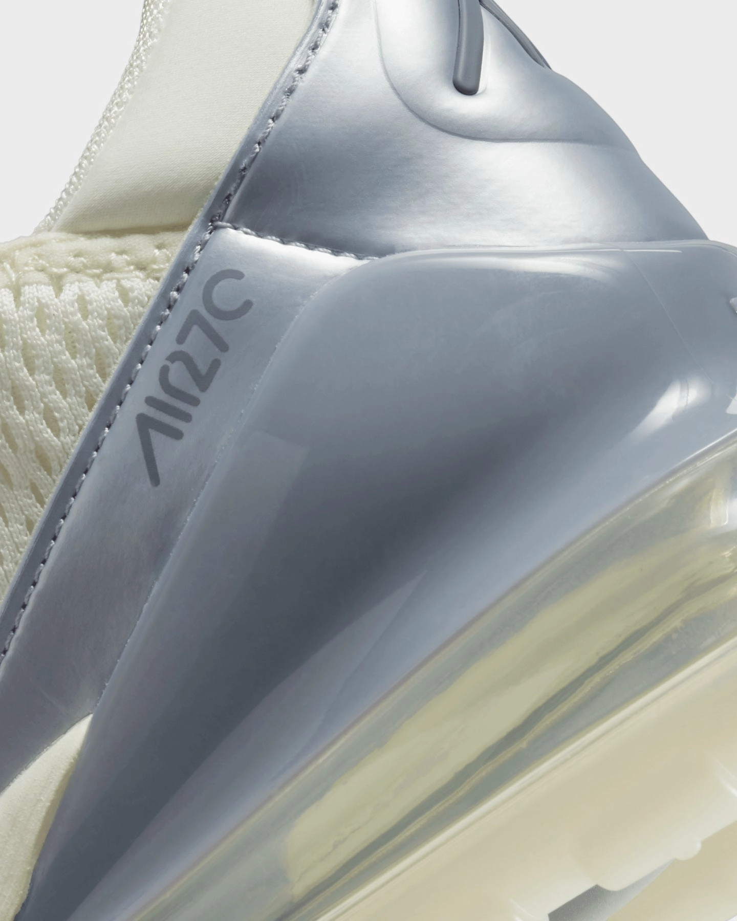 Nike Women's Air Max 270 Sail/Oxygen Purple