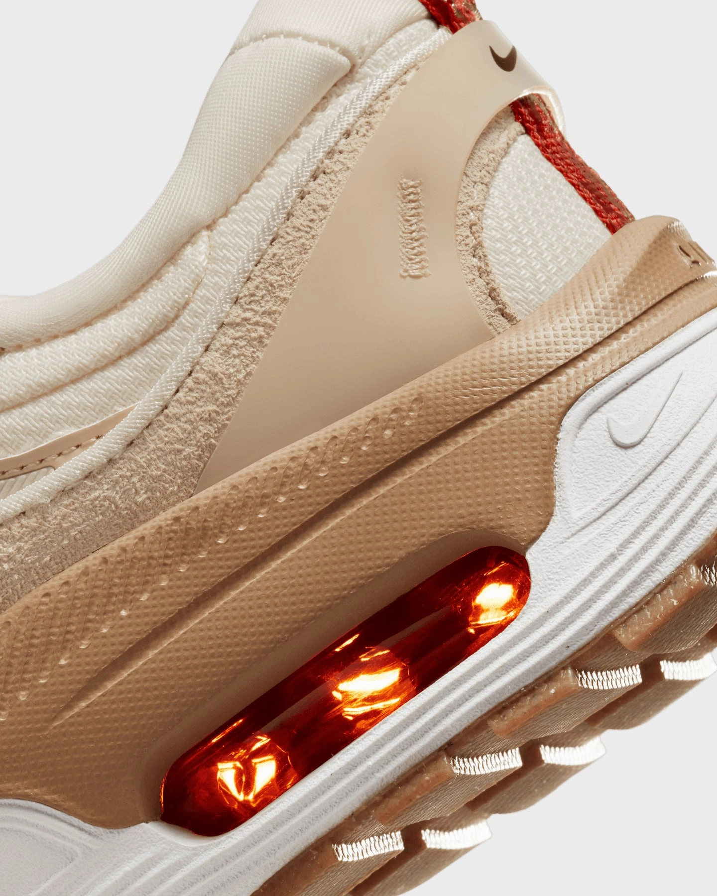 Nike Women's Air Max Bliss SE Pale Ivory/Picante Red-Summit White