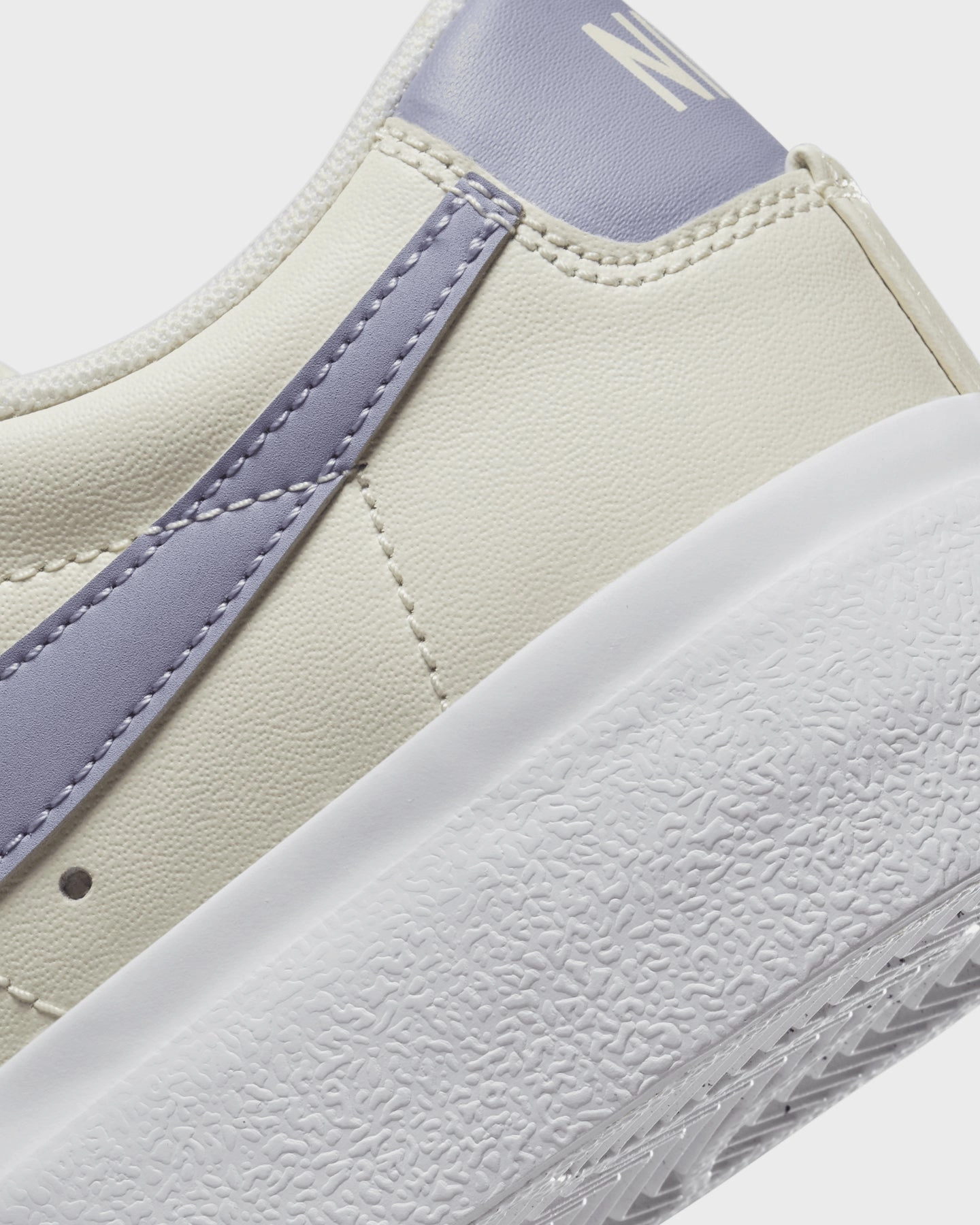 Nike Women's Blazer Low Platform Sail/Indigo Haze