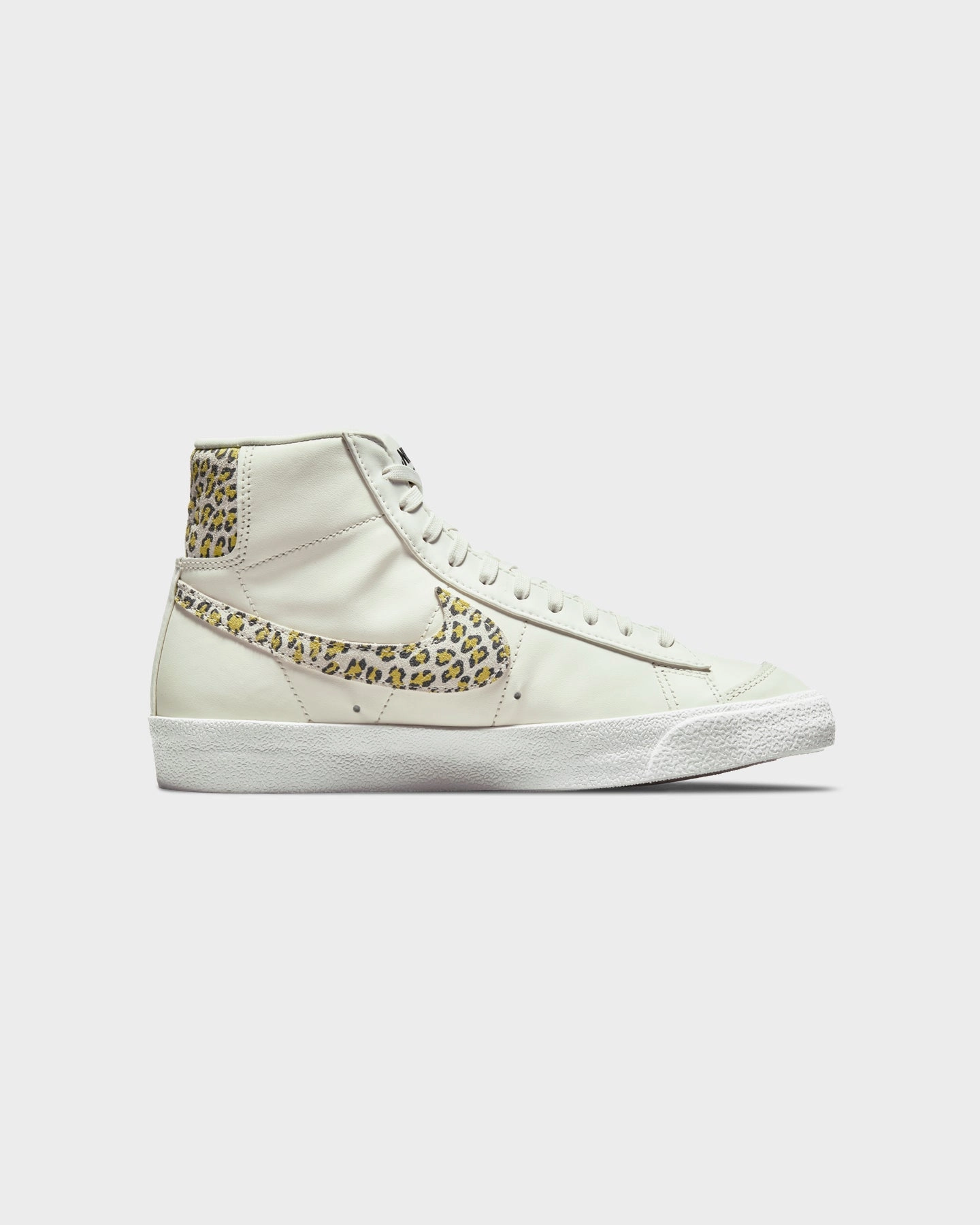 Nike Women's Blazer Mid '77 SE Sail/Leopard