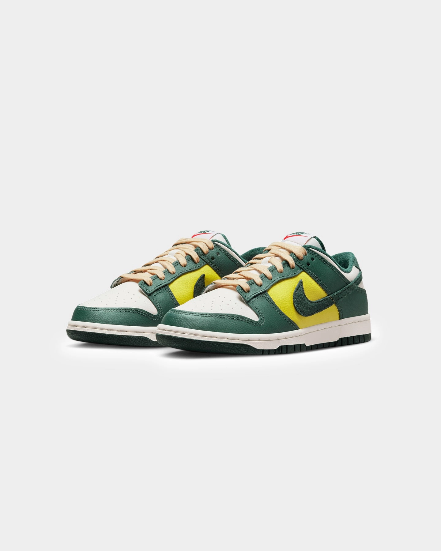 Nike Women's Dunk Low SE Noble Green Sail/Noble Green