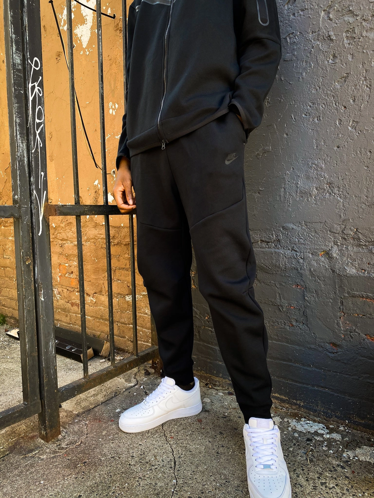 NSW TECH FLEECE JOGGER BLACK