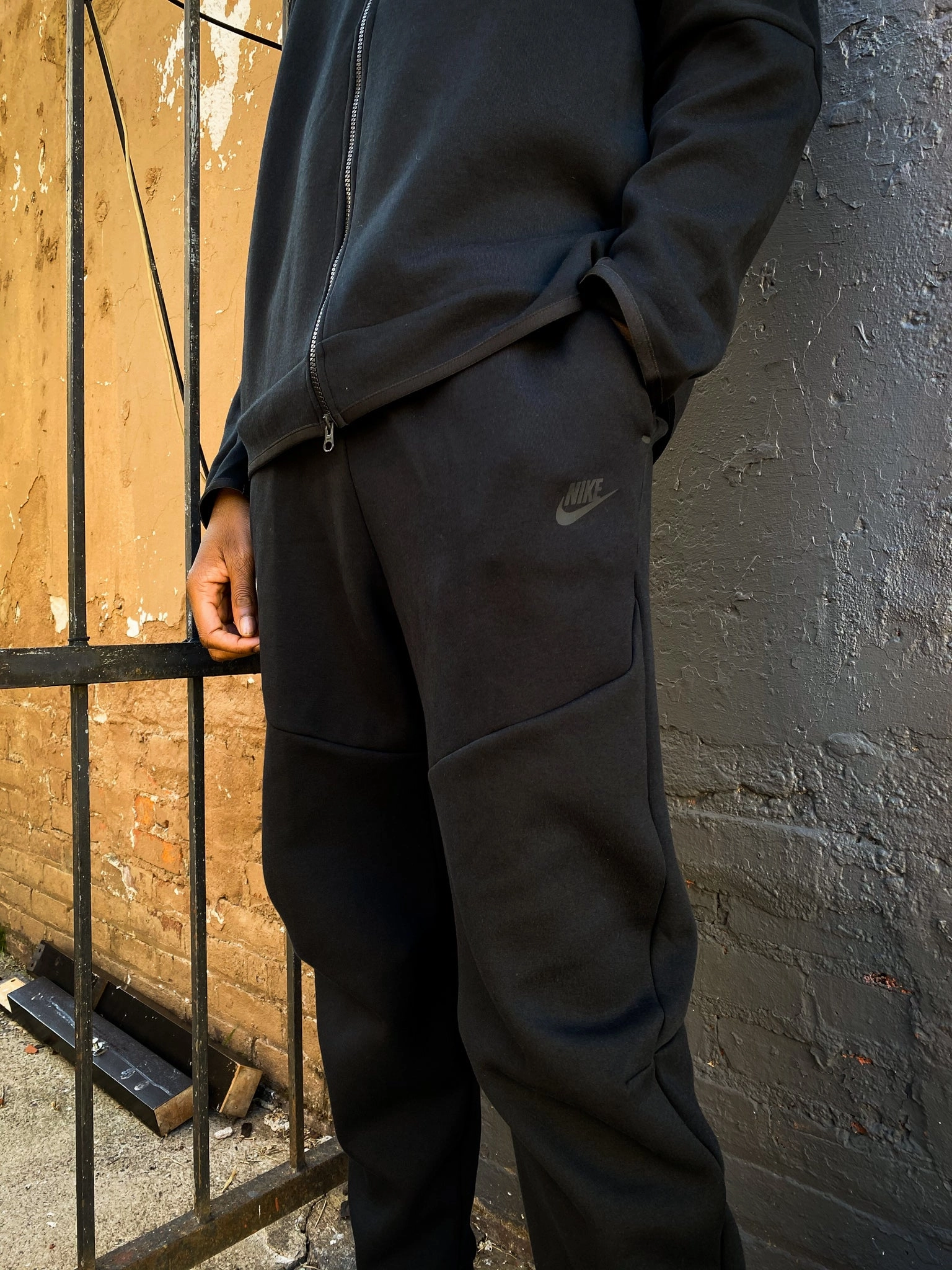 NSW TECH FLEECE JOGGER BLACK