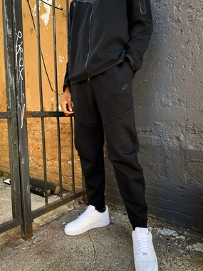 NSW TECH FLEECE JOGGER BLACK