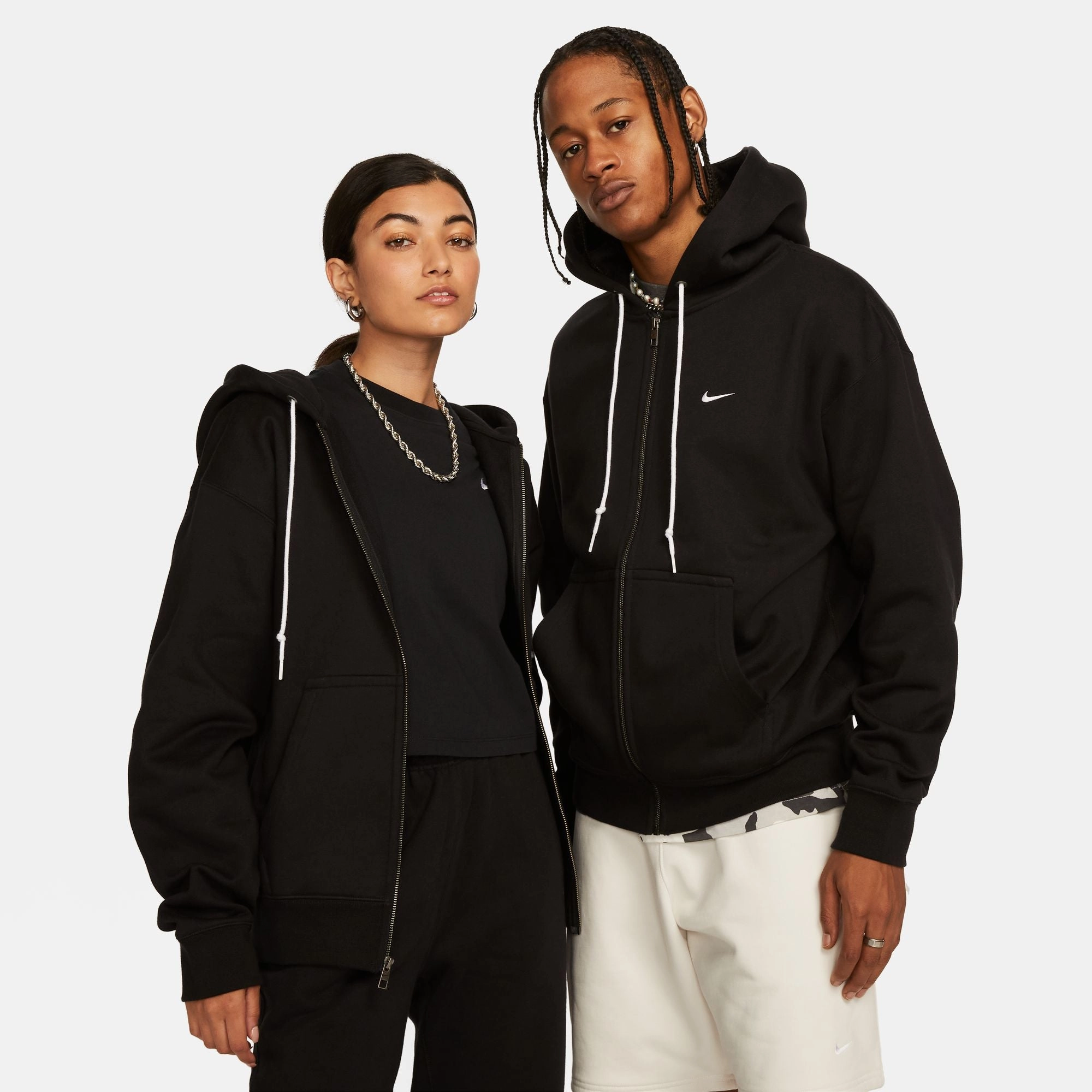 SOLO SWOOSH FULL ZIP BLACK