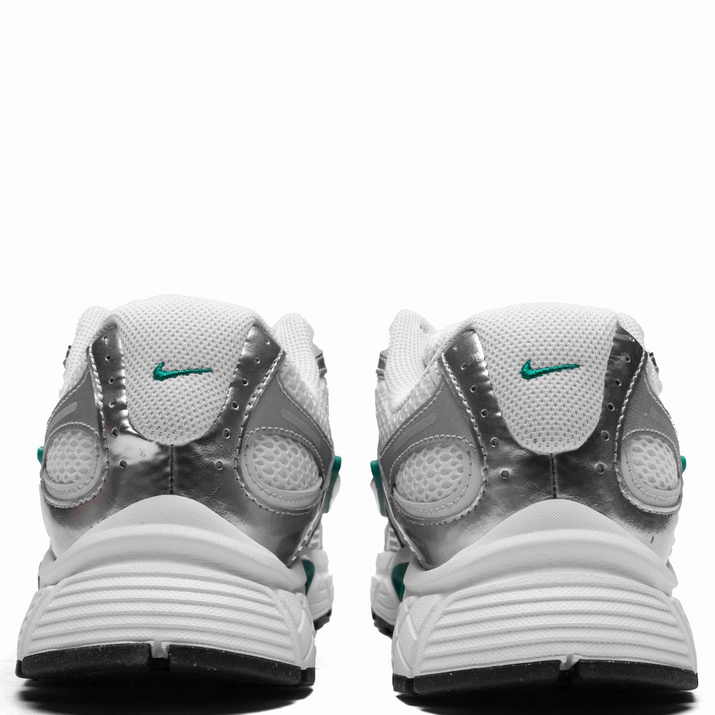 V5 Runner - White/Black/Vast Grey/Photon Dust