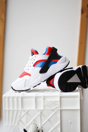 W AIR HUARACHE BRIGHT CRIMSON